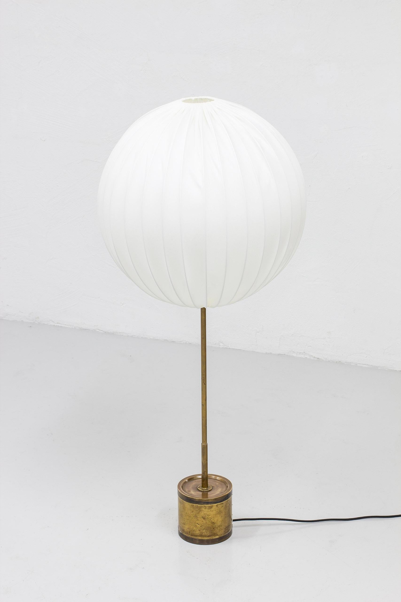 Swedish floor lamp model G123/500, the so called 