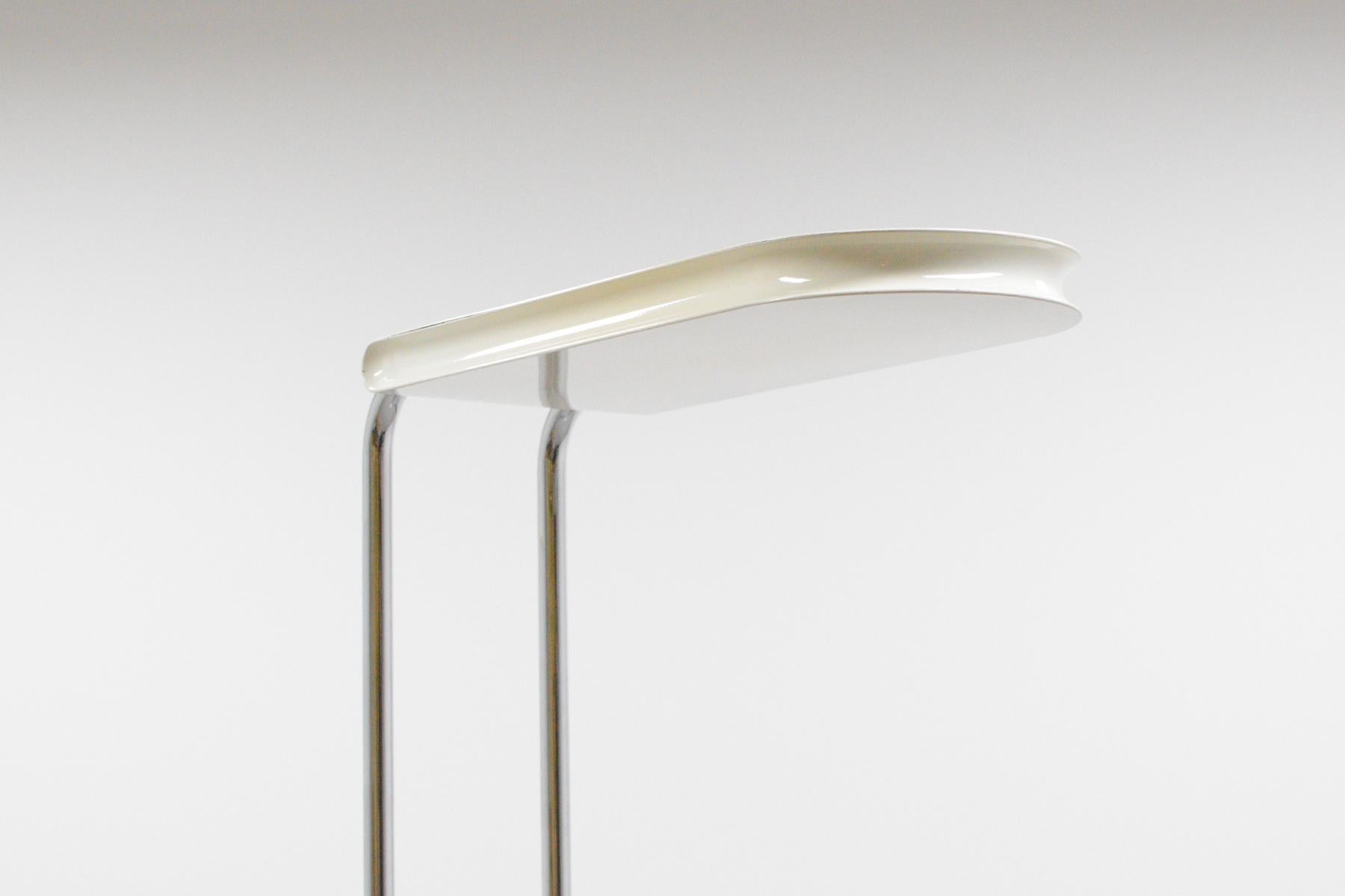 Floor Lamp 'Gesto' by Bruno Gecchelin for Skipper, Italy, 1974 In Excellent Condition For Sale In Echt, NL