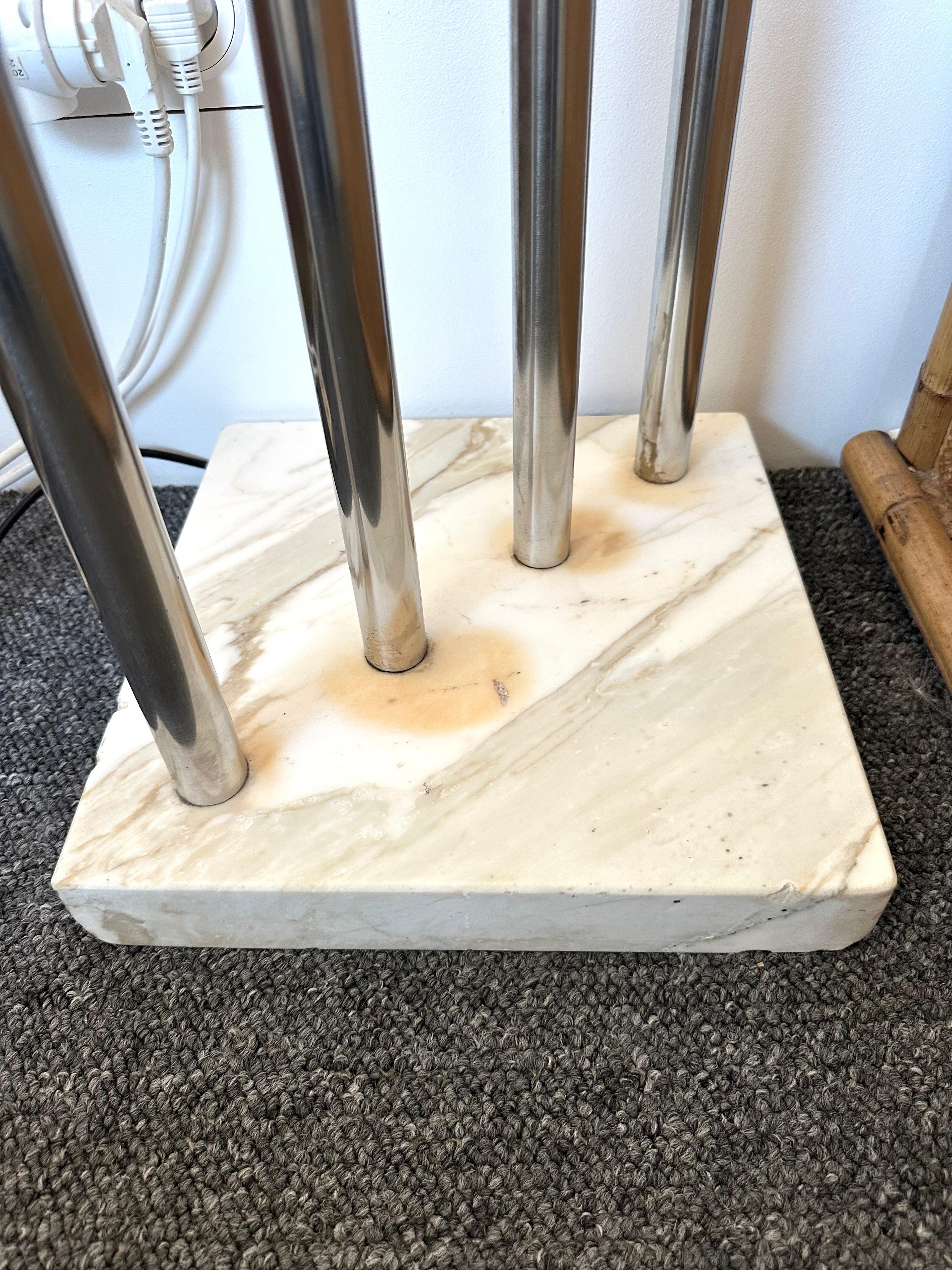 Mid-Century Modern Space Age floor lamp in metal stainless steel and marble. Impressive and rare large model, italian design by Sergio Moscheni for the manufacture Selenova. sculptural floor lamp with four arms adjustable in all directions. One of