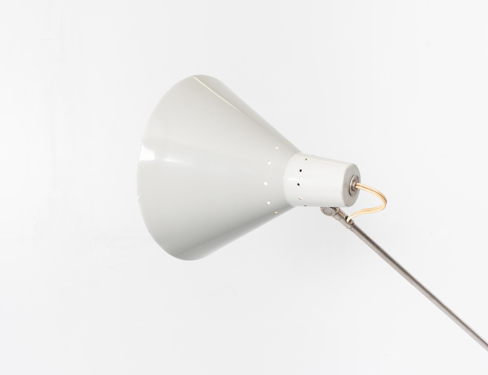 Stehlampe H Fillekes Artiforte, 1950er Jahre (Moderne der Mitte des Jahrhunderts) im Angebot