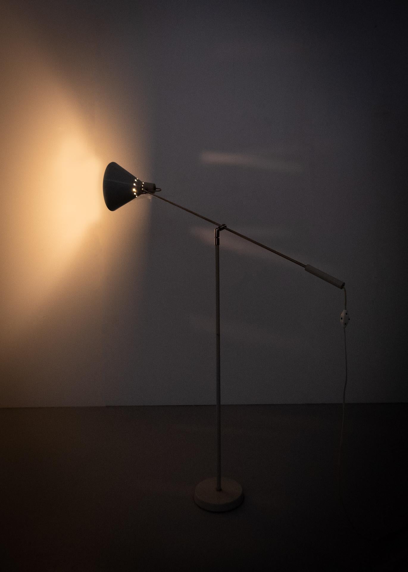 Floor Lamp H Fillekes Artiforte, 1950s For Sale 2