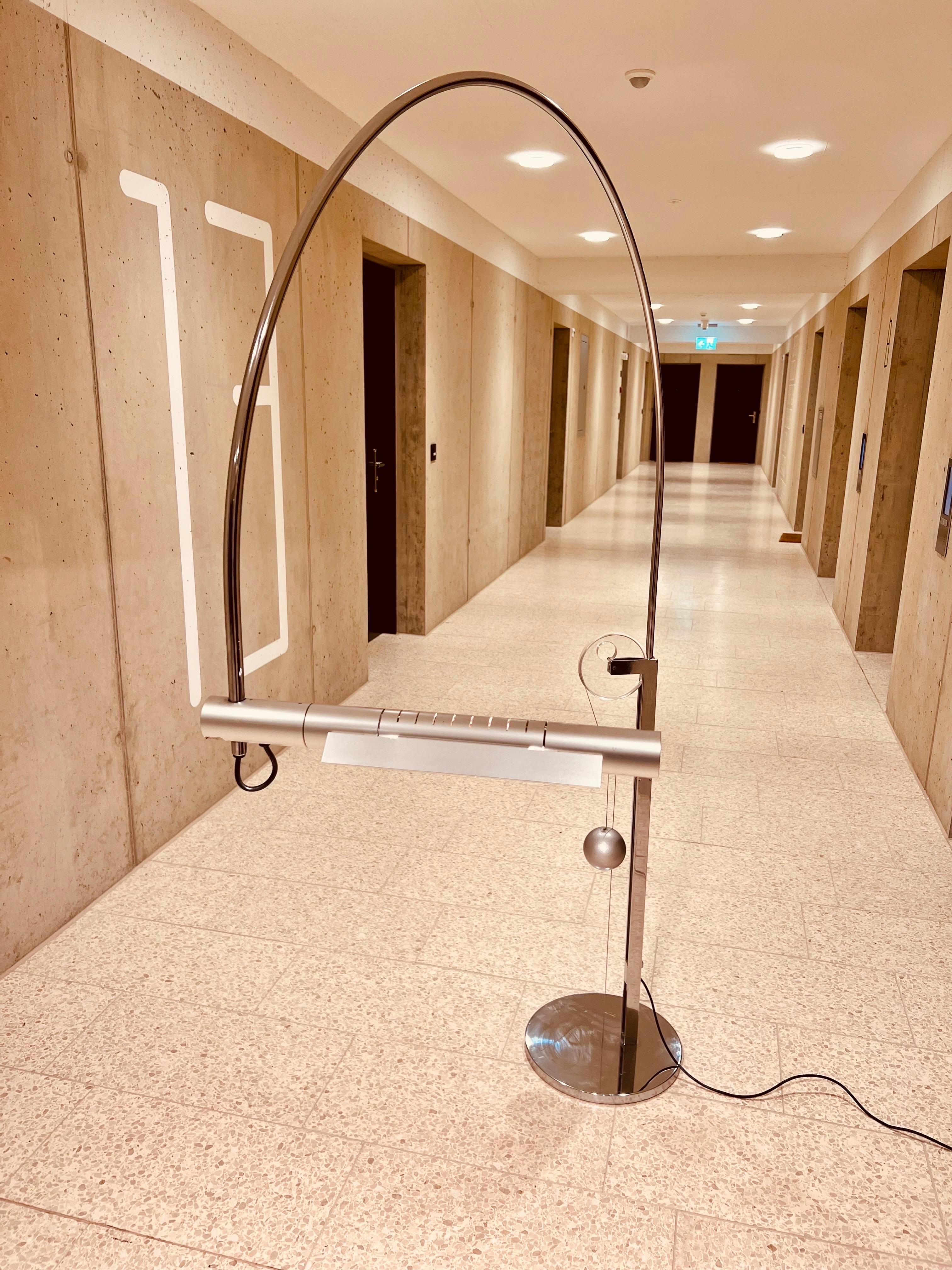 Floor Lamp Halo Mobile in Crome by R&R Baltensweiler for Swisslamps, 1970ies In Good Condition For Sale In Basel, BS