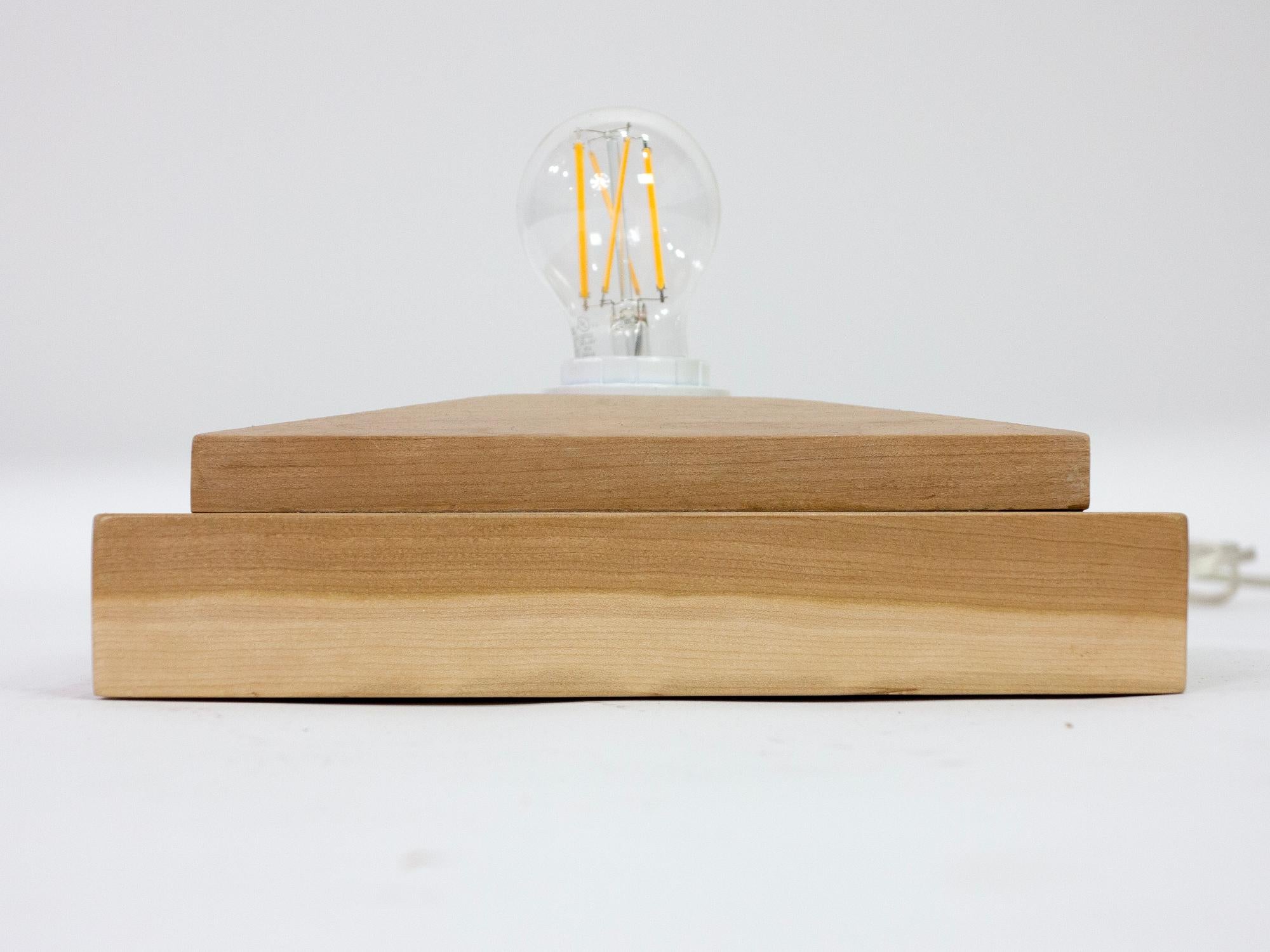 FLOOR LAMP, handgefertigt aus Kirschbaumholz und japanischem Shoji-Papier (21. Jahrhundert und zeitgenössisch) im Angebot