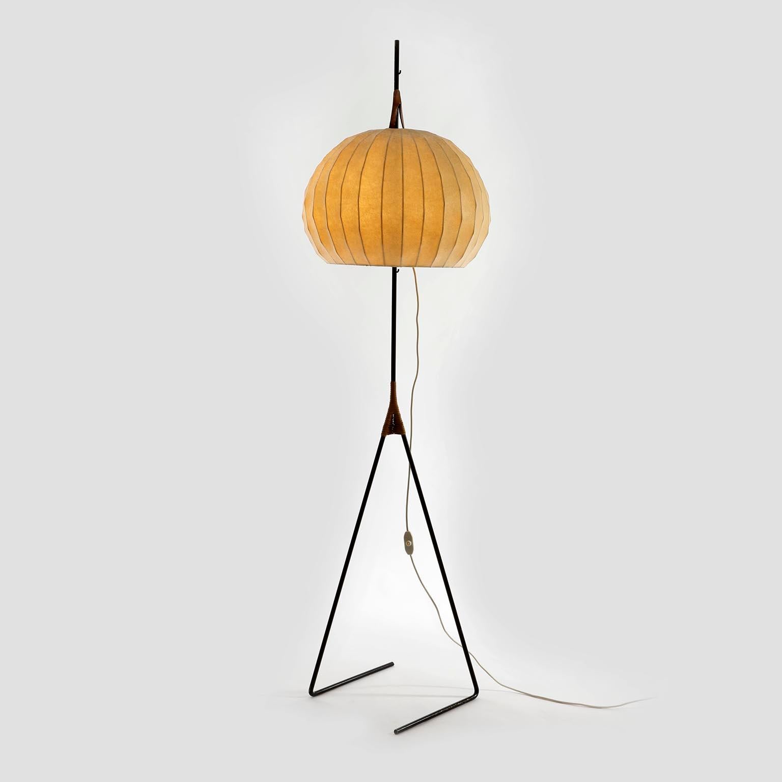Mid-Century Modern Floor Lamp Height Adjustable 'Fliegenbein' J.T. Kalmar, Black Metal Leather 1960 For Sale