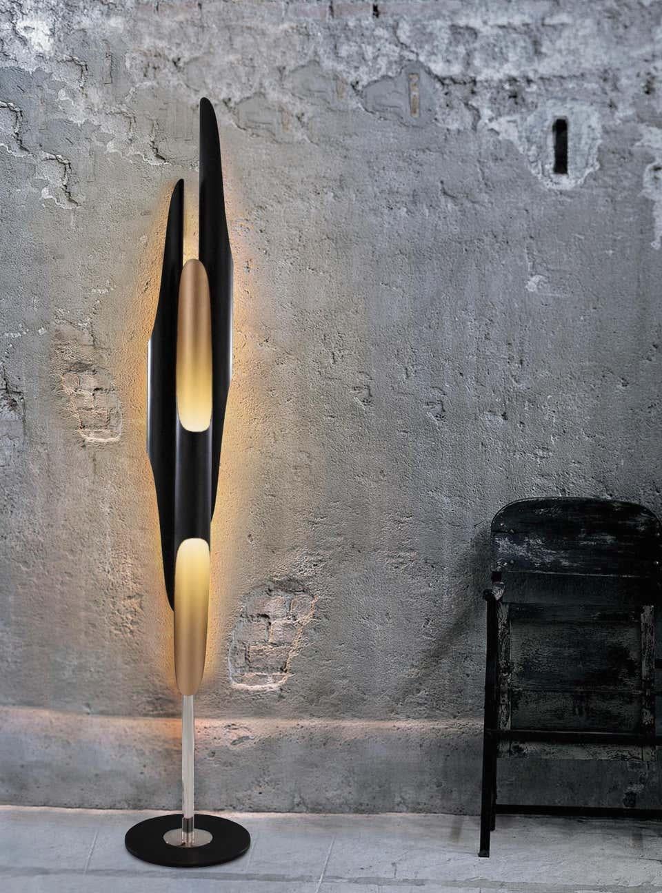 Lampada da terra in nero e acciaio In condizioni Nuovo in vendita a Saint-Ouen, FR