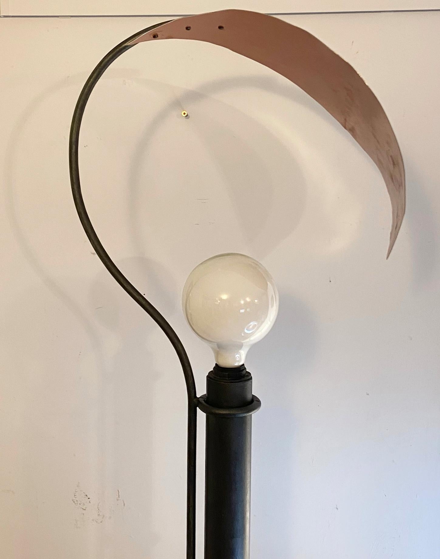 Italian Floor Lamp in Black Painted Metal and Large Copper Leaf, Italy, 1980s For Sale