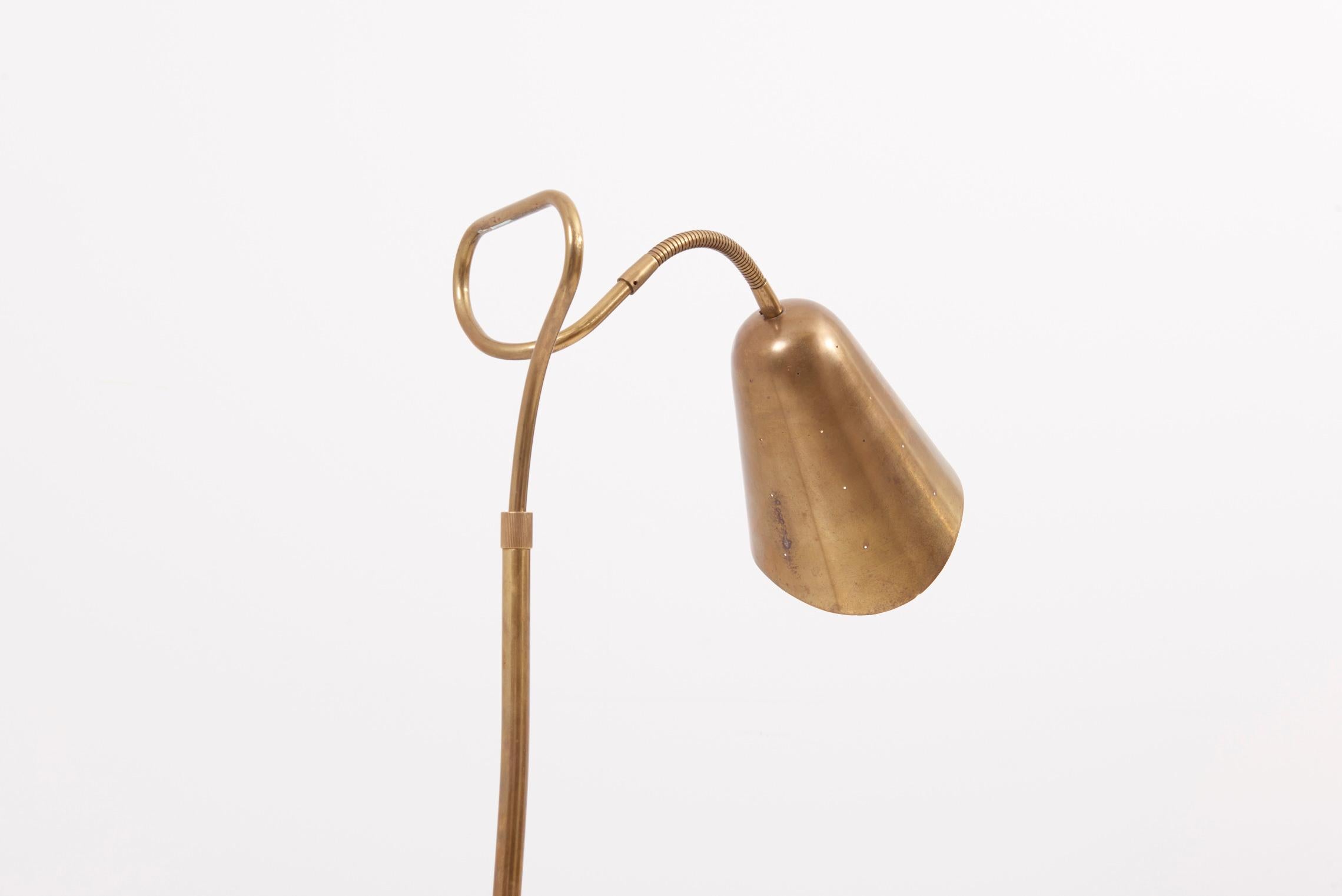 Floor Lamp in Brass, 1940s 6