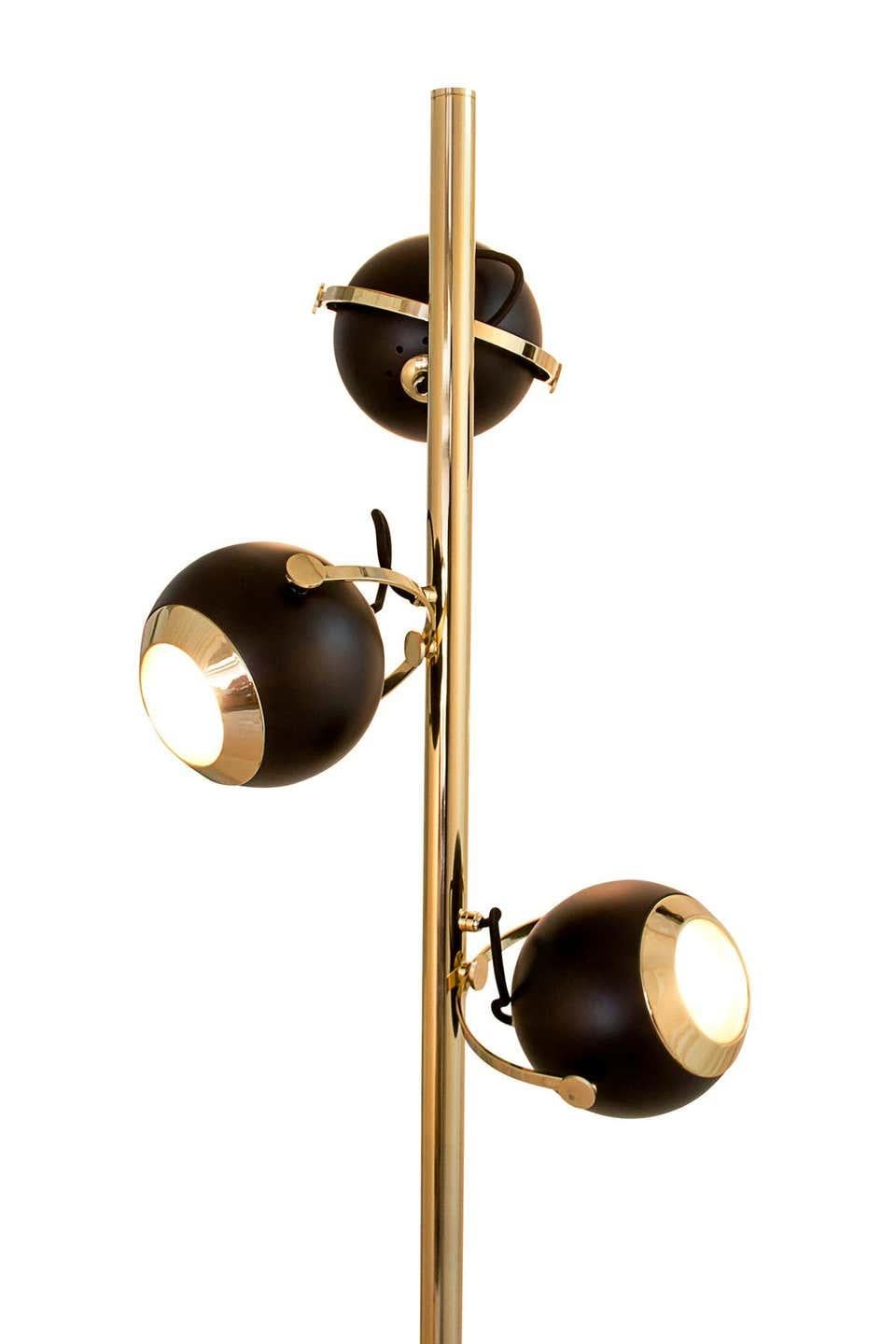 Aluminum Floor Lamp in Brass and Gold Details For Sale