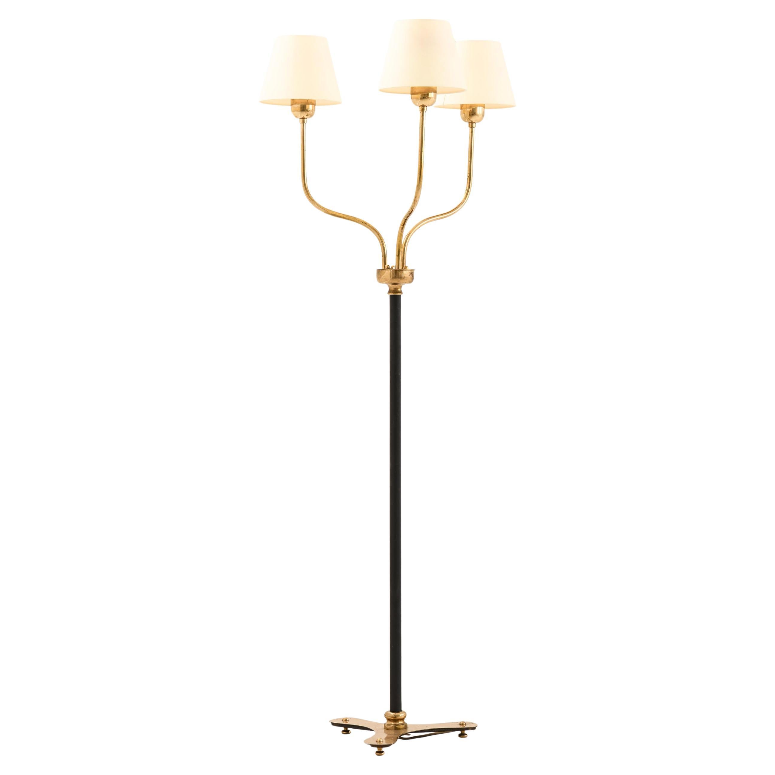 Floor Lamp in Brass and Lacquer by Josef Frank, 1950s For Sale