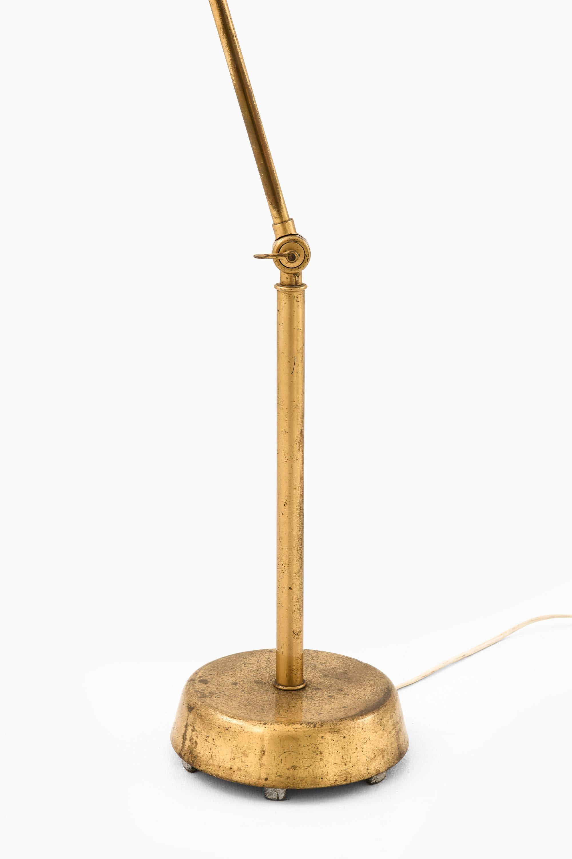 Mid-Century Modern Floor Lamp in Brass and Lamp Shade by Hans Bergström, 1950's For Sale