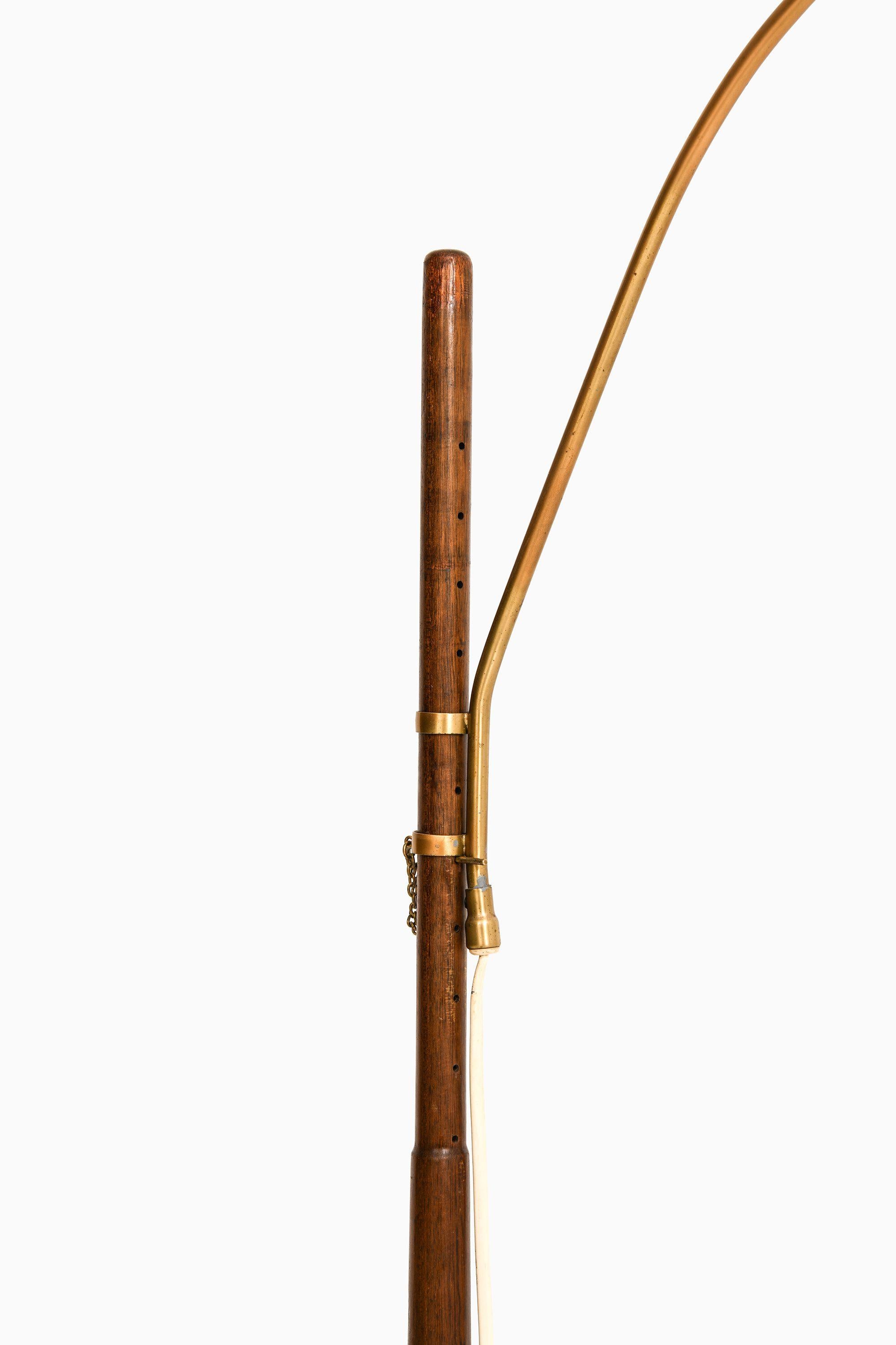 Floor Lamp in Brass and Teak by Hans Bergström, 1950's For Sale 2