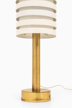 Stehleuchte aus Messing und weiß lackiertem Metall von Hans-Agne Jakobsson, 1950er Jahre