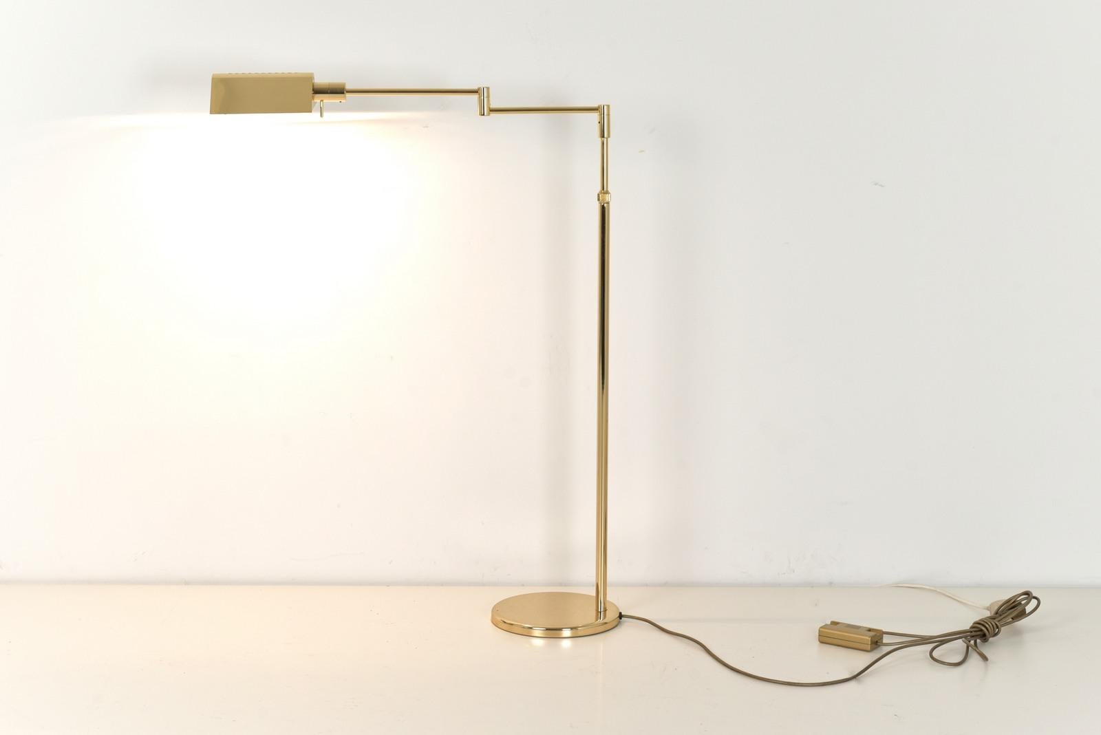 Late 20th Century Floor Lamp in Brass by Fratelli Martini, Italy - 1970s  For Sale