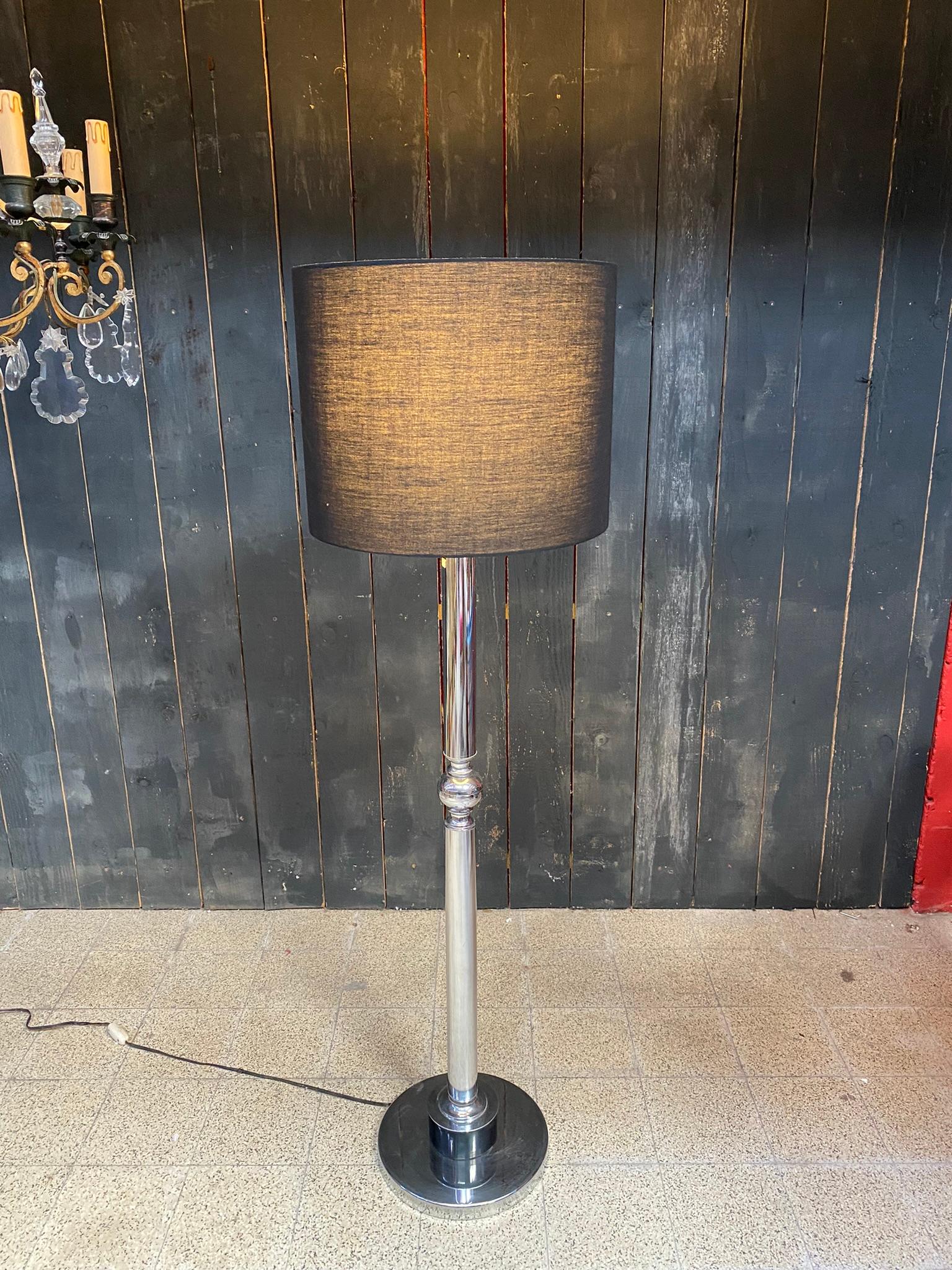 French Floor Lamp in Chromed Metal circa 1970 For Sale