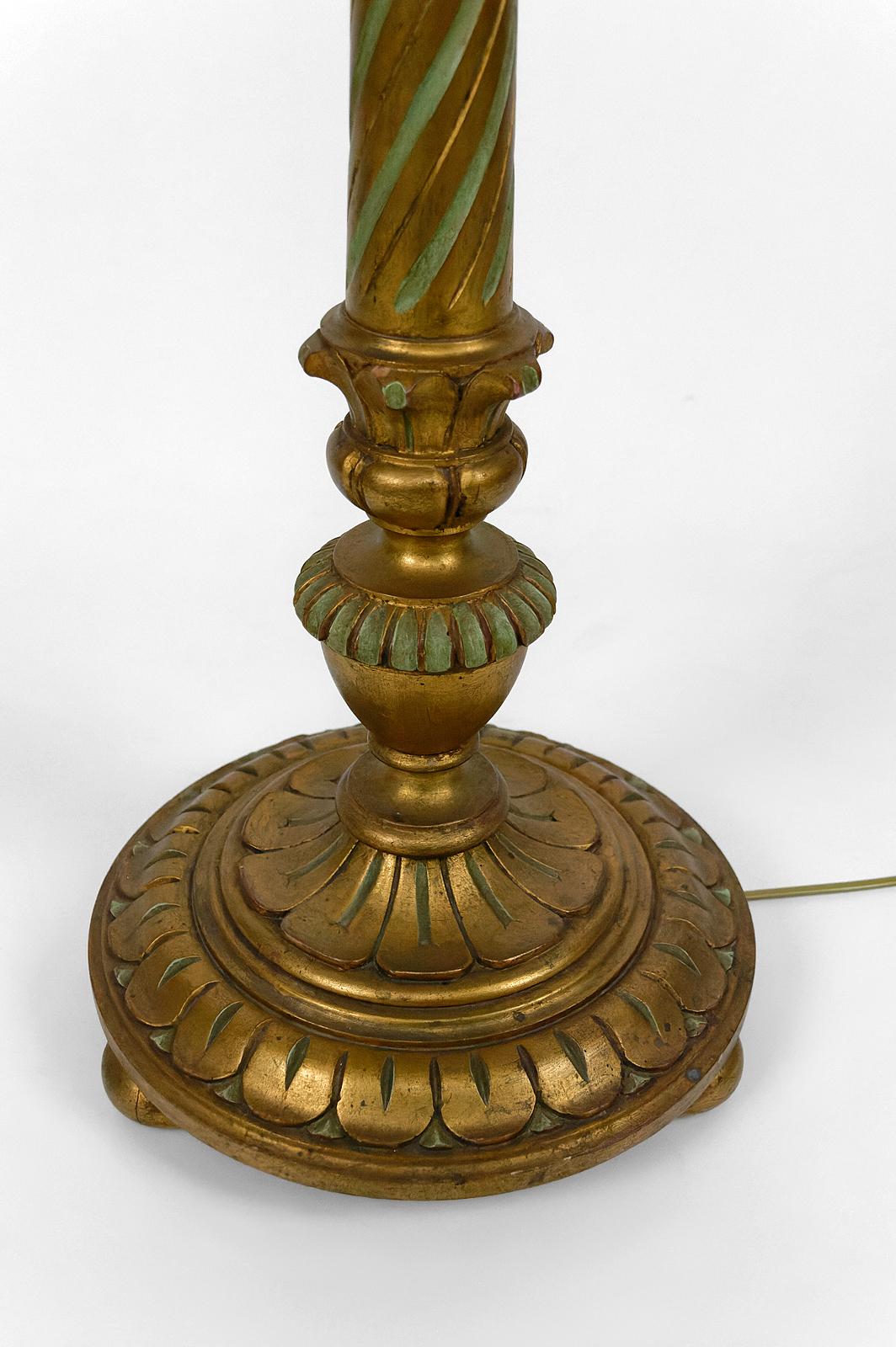 Floor lamp in gilded carved wood and pearly glass lampshade, Art Deco, 1920's For Sale 12