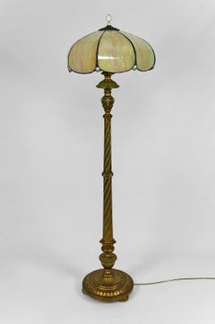 Floor lamp in gilded carved wood and pearly glass lampshade, Art Deco, 1920's