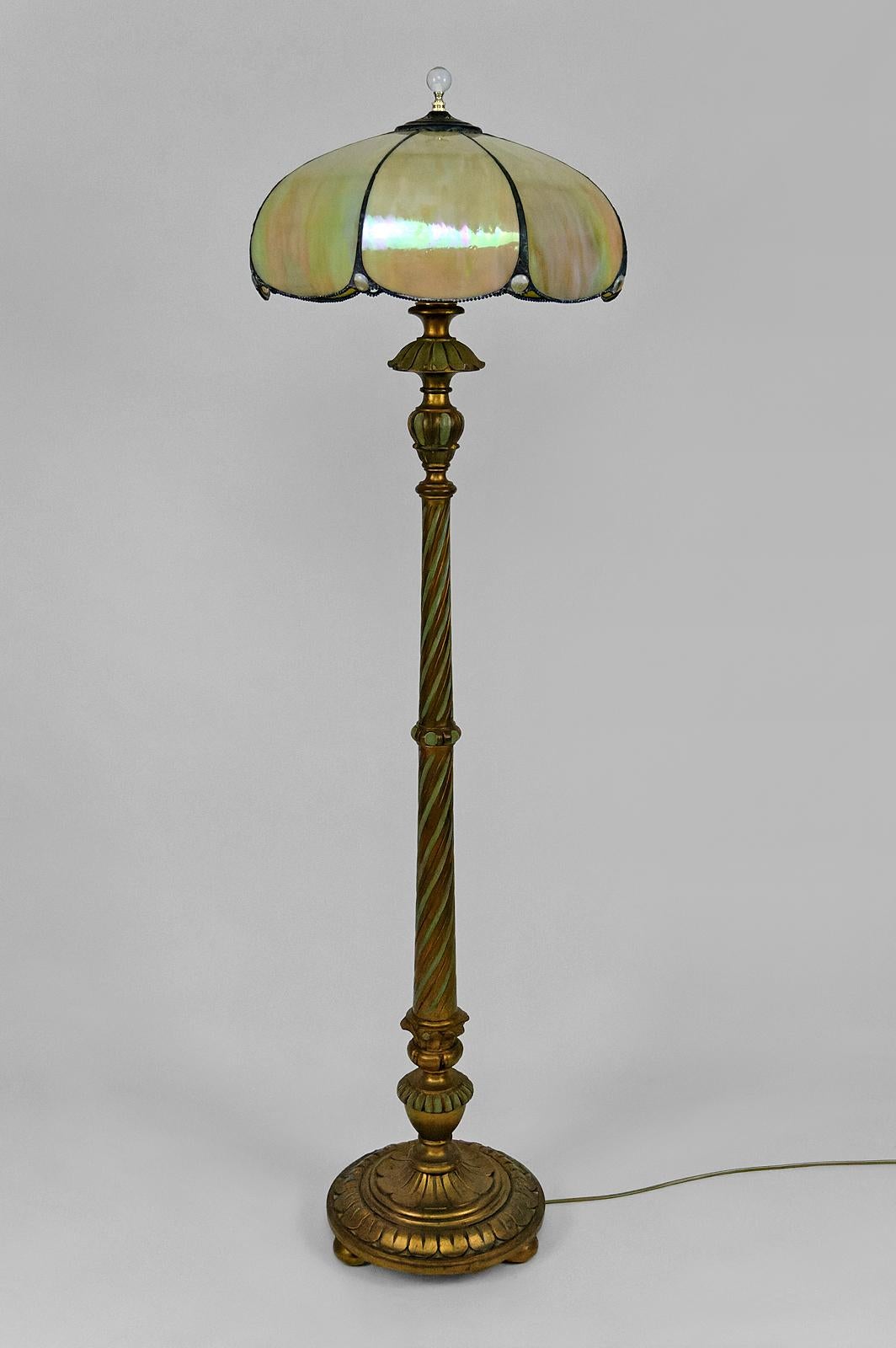 French Floor lamp in gilded carved wood and pearly glass lampshade, Art Deco, 1920's For Sale
