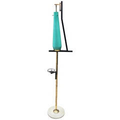 Lampada da terra in metallo laccato, vetro colorato, ottone e marmo, attribuita a Stilnovo