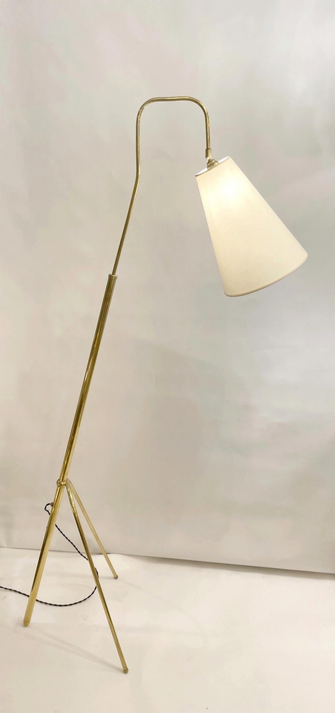 French Floor lamp in polished brass France, circa 1960 For Sale