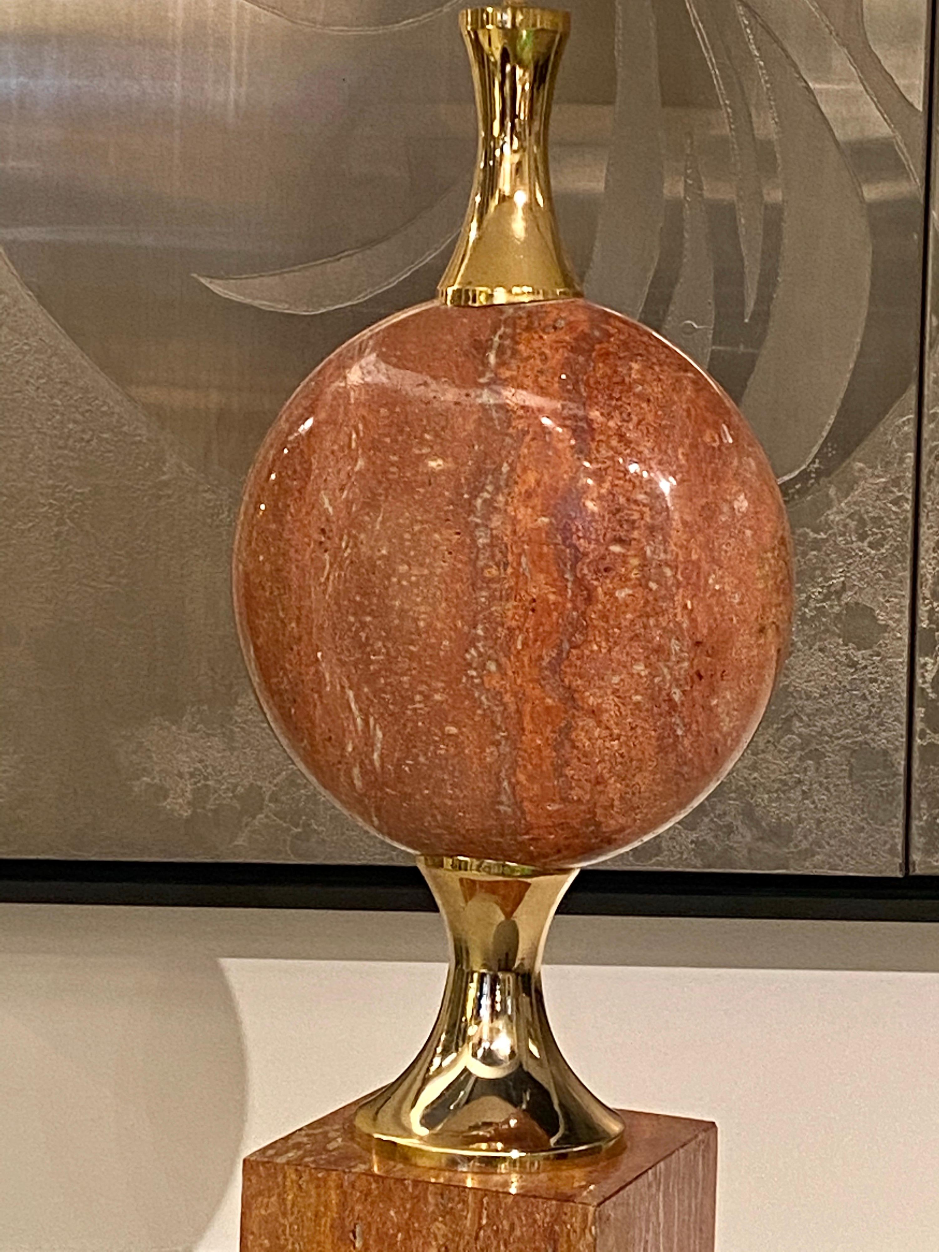 Lámpara de pie en Travertino Rojo de Philippe Barbier finales del siglo XX en venta