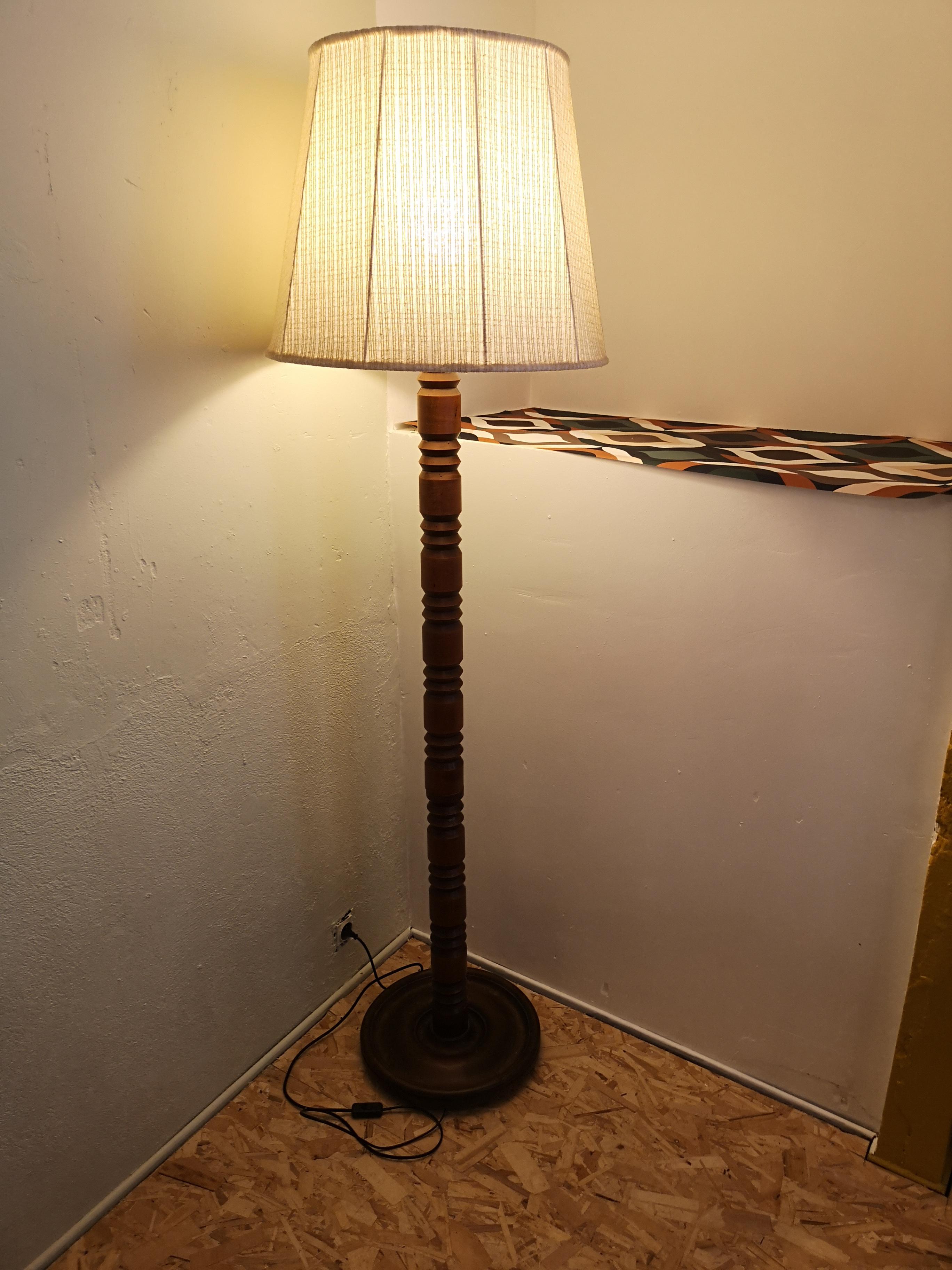 Floor Lamp in Solid Oak Charles Dudouyt 2