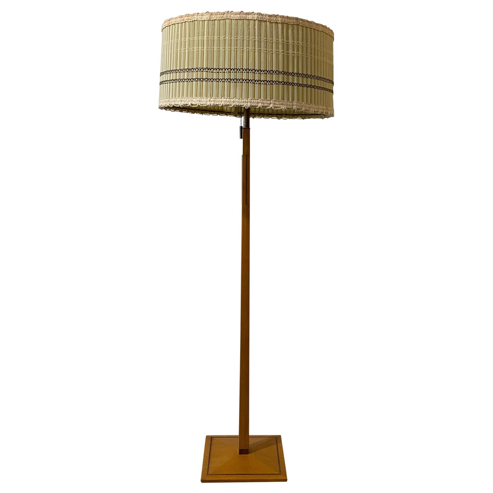 Floor Lamp in the Manner of Tommi Parzinger, Wood, Brass, Fabric, 1950s