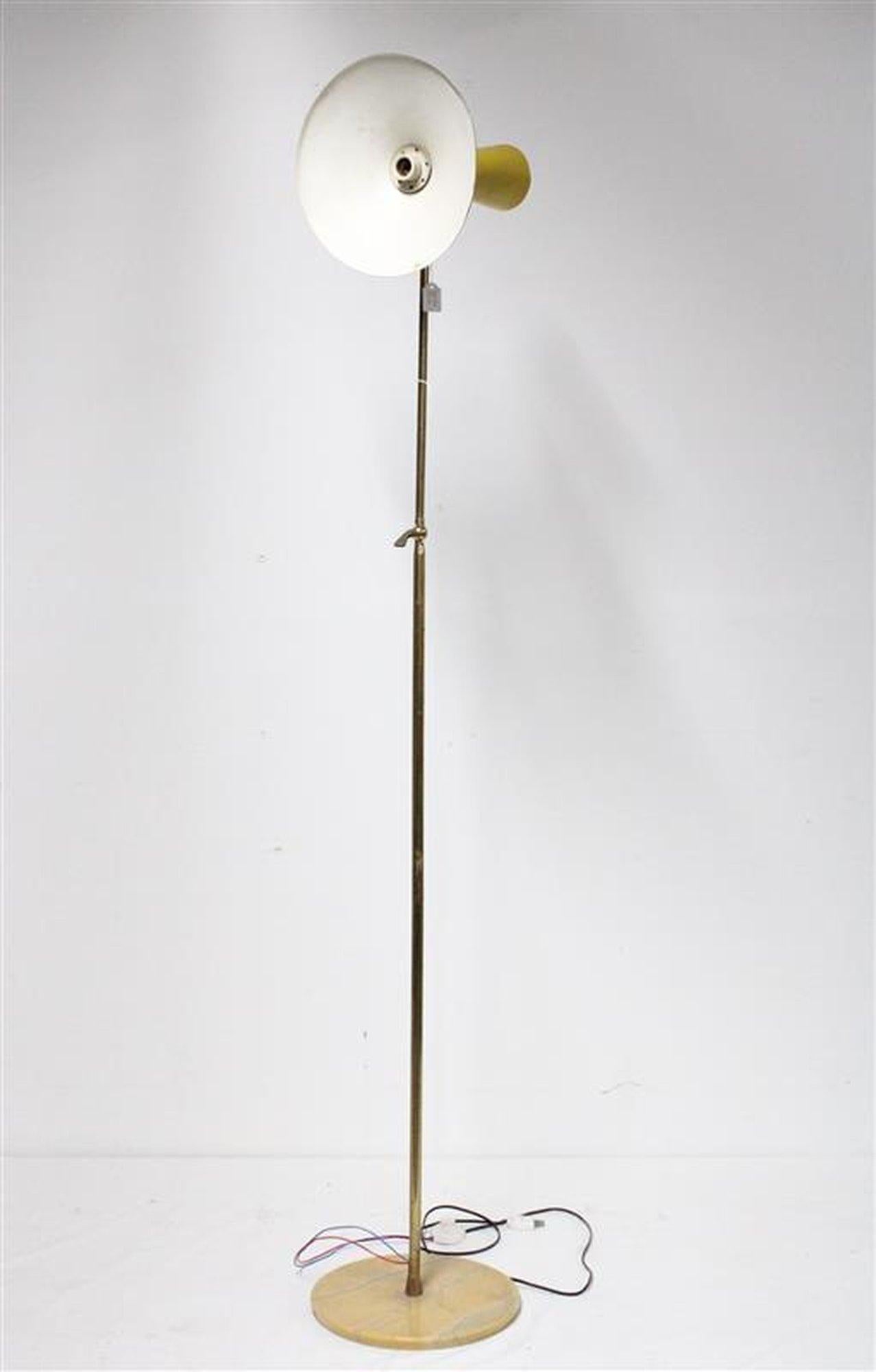 Floor Lamp in the style of Stilnovo In Good Condition For Sale In Red Lion, PA