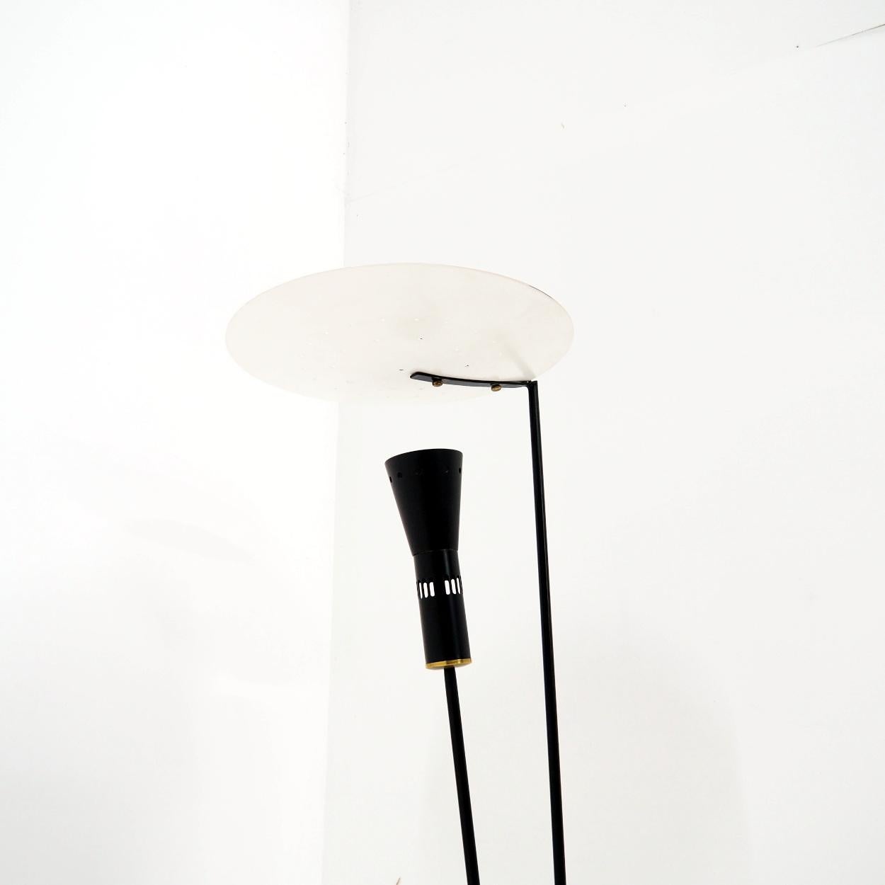 Fin du 20e siècle Lampadaire dans le style de la lampe 'B211' de Michel Buffet. en vente