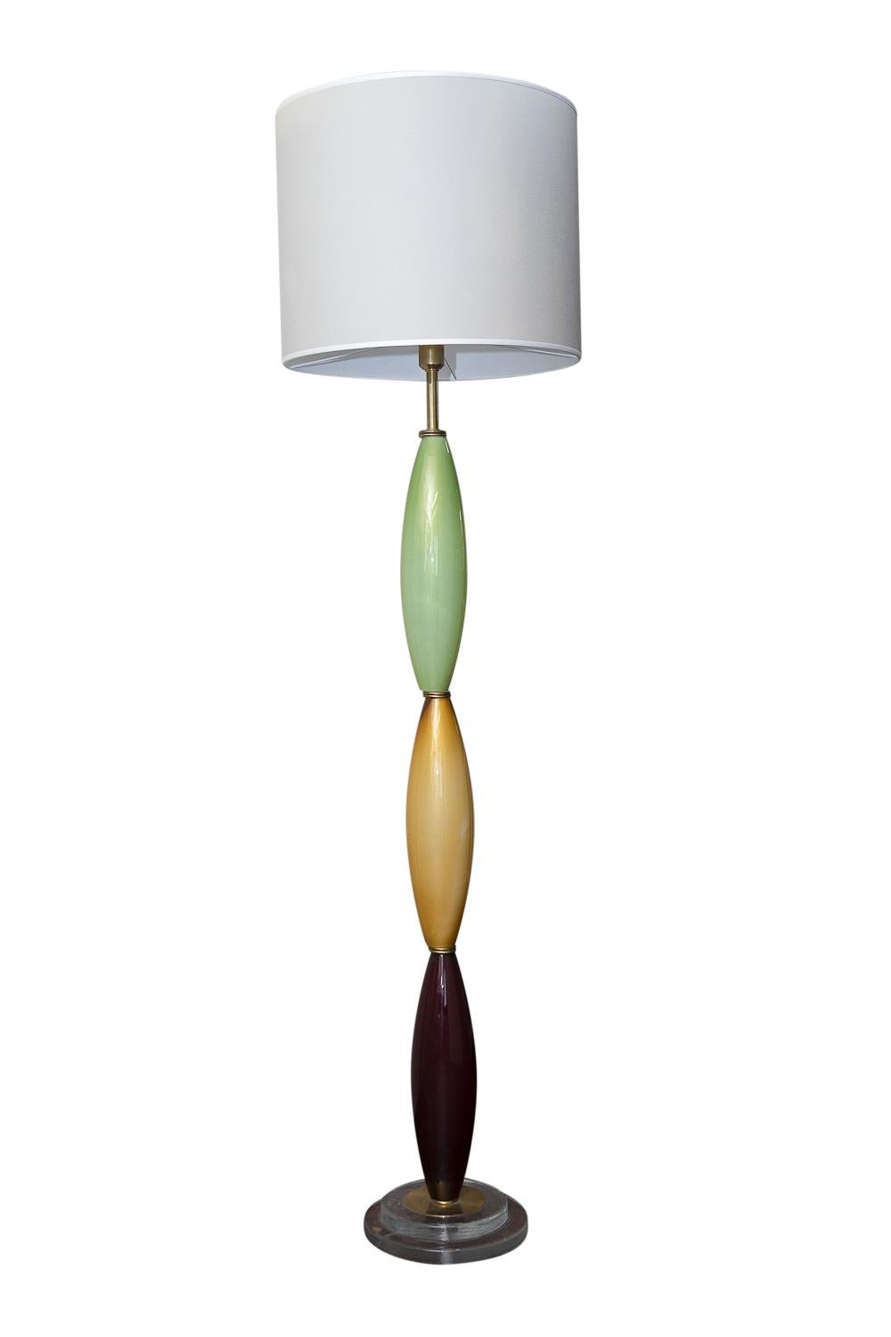 Beautiful floor lamp realized in Venetian glass and handmade in Italy by a Craftman.
Recent production
Price not include the shade.