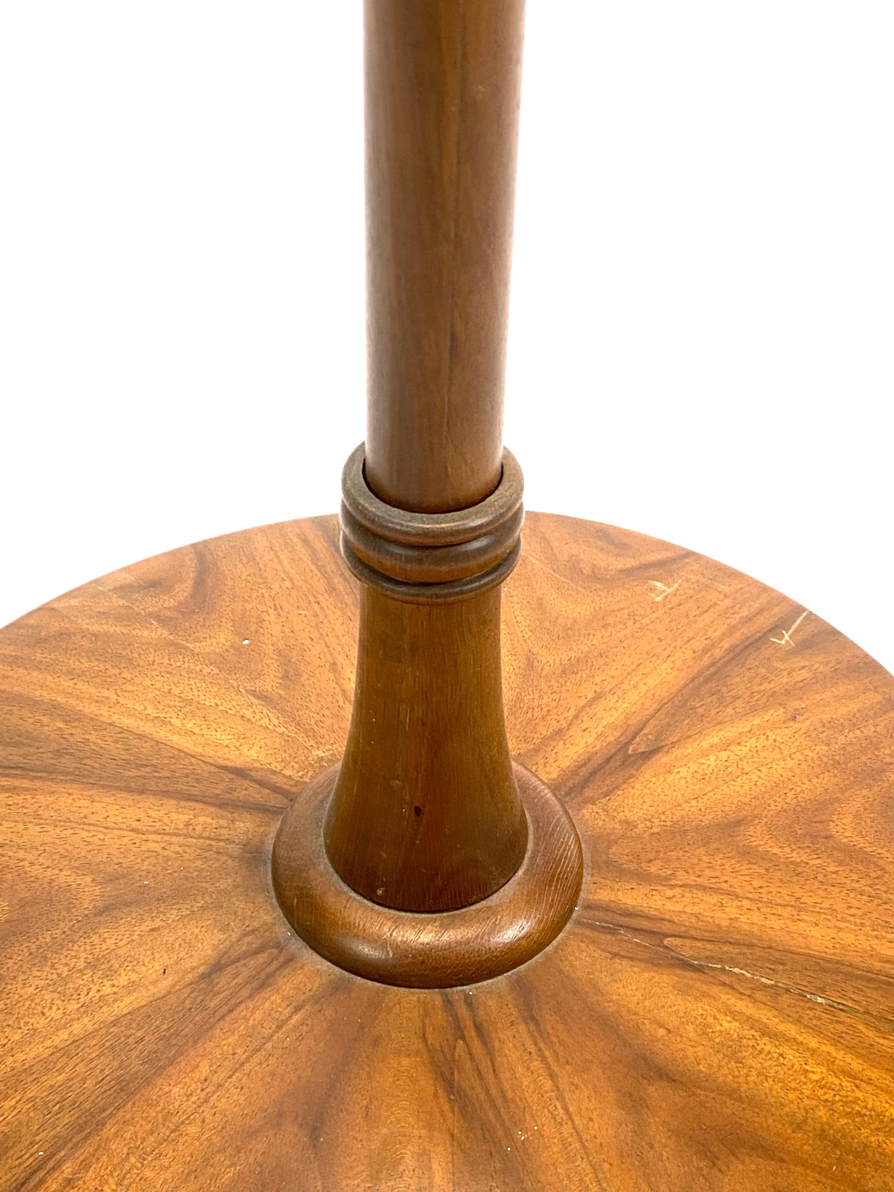 Floor lamp in walnut with paper shade, of Danish design from the 1960s. The lamp is in great vintage condition.
