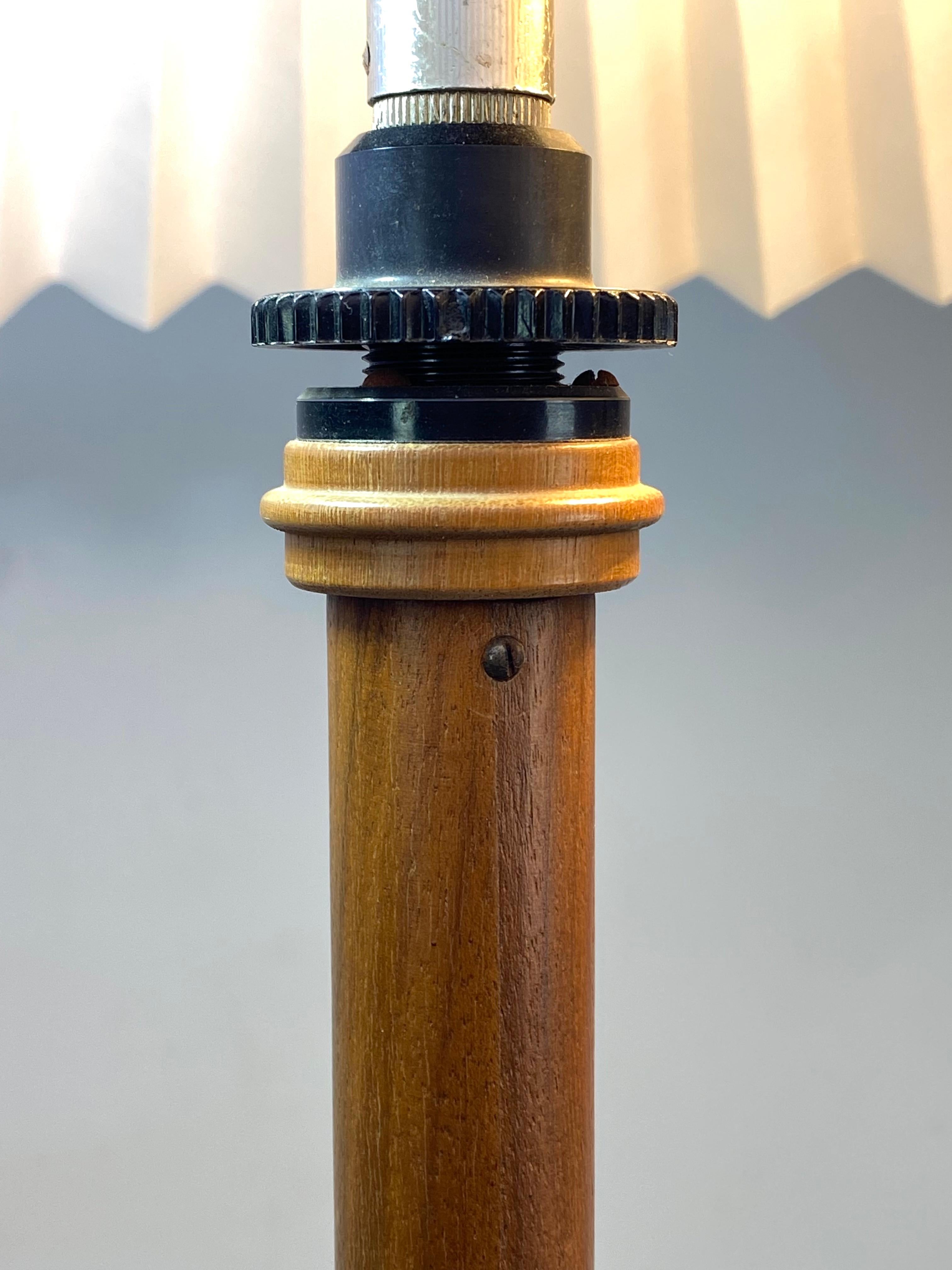 Floor Lamp in Walnut with Paper Shade, of Danish Design, 1960s In Good Condition In Lejre, DK