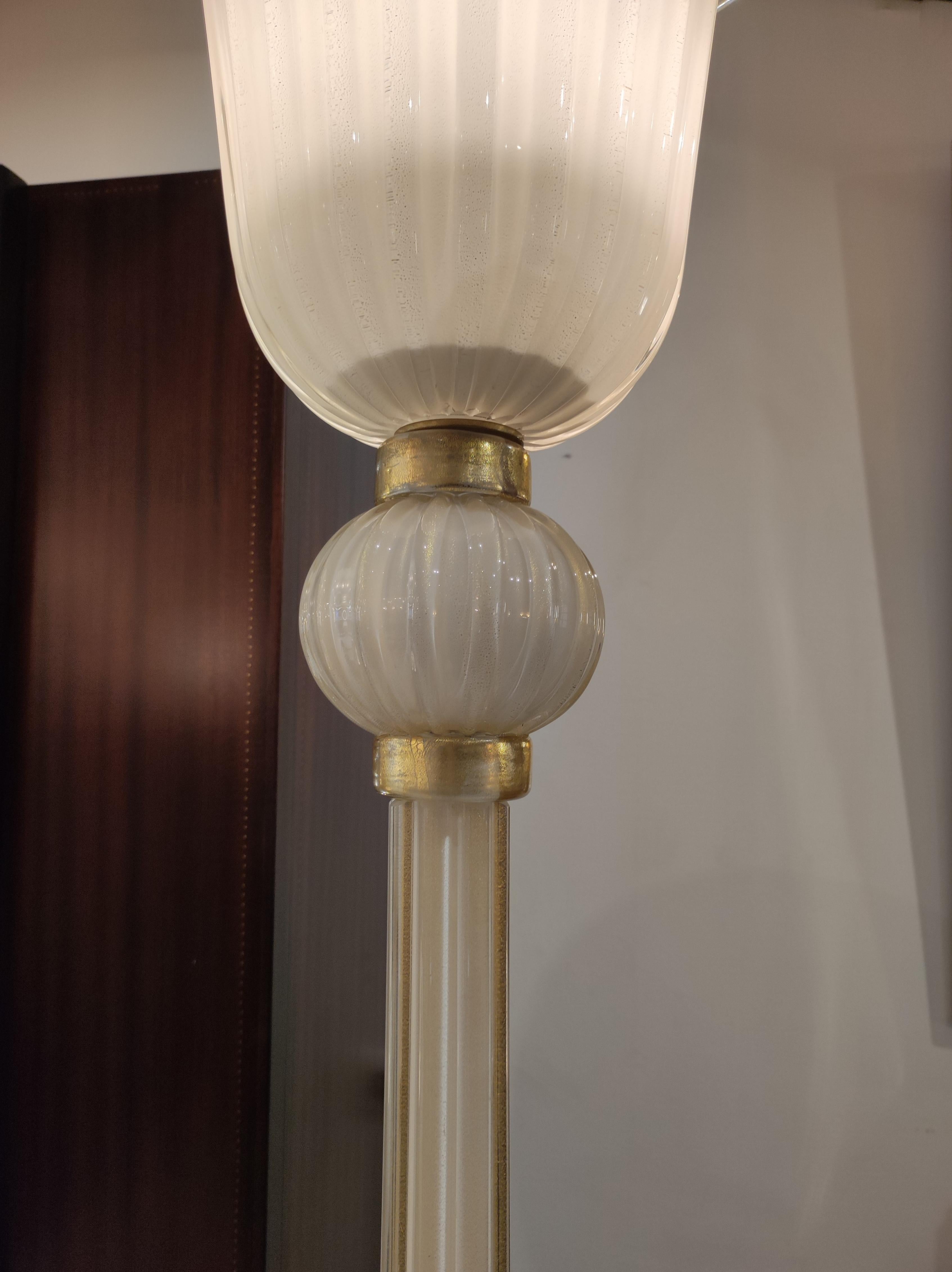 Floor Lamp in White Murano Glass with Gold Glitter Inserts For Sale 5
