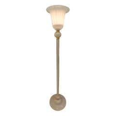 Lámpara de pie de cristal de Murano blanco con inserciones de purpurina dorada