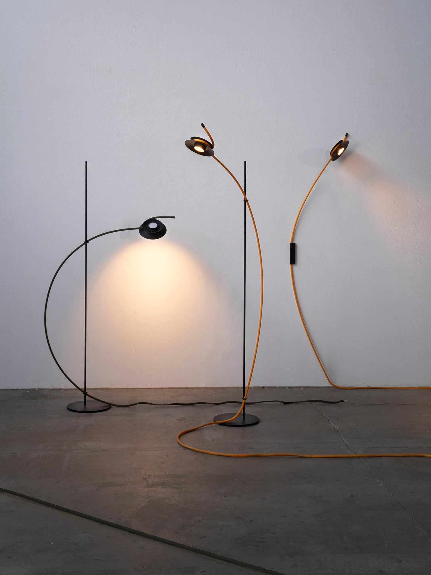 Floor Lamp Ingo Maurer Ms. Bowjangles - Olive Green im Angebot 3