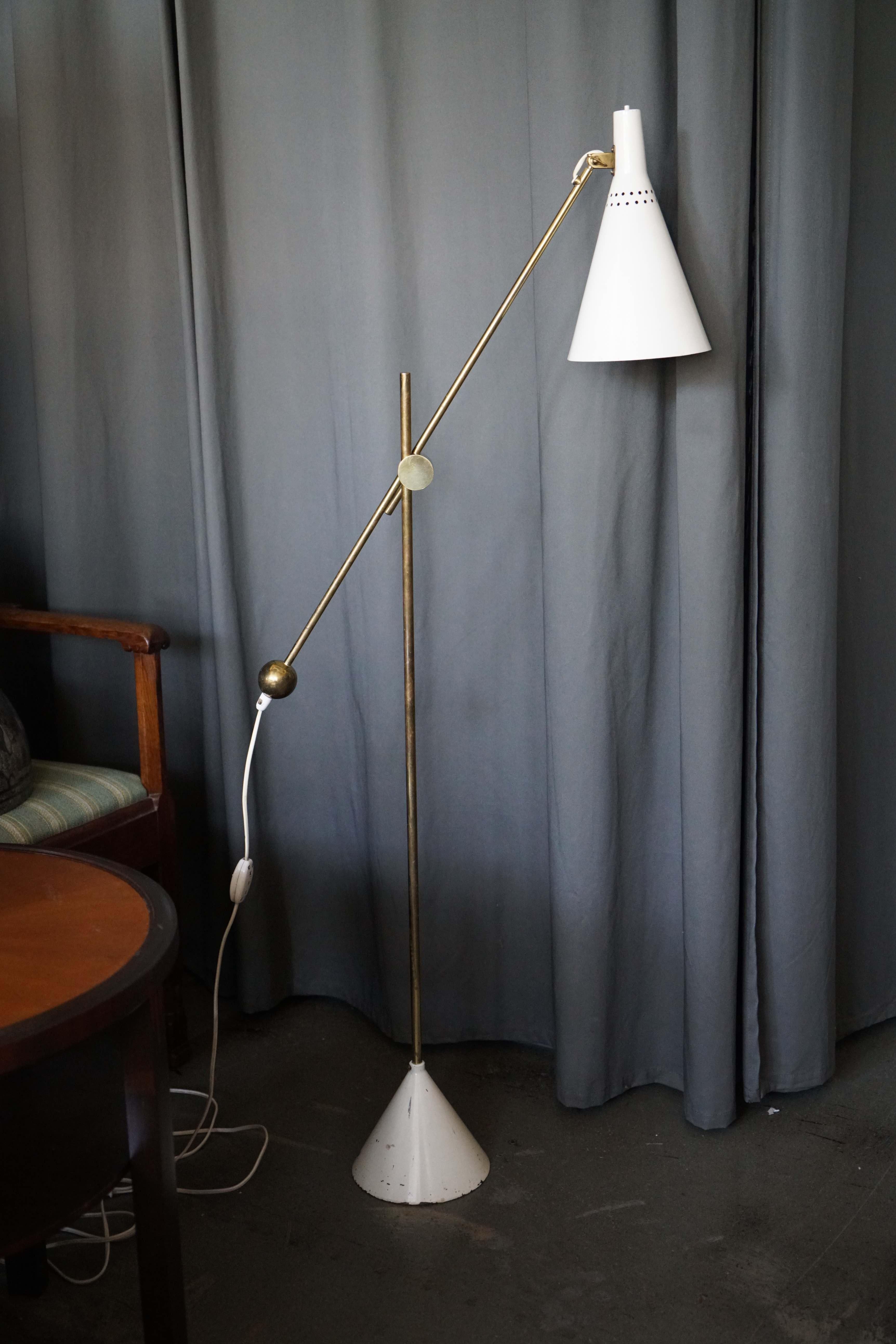 Scandinavian Modern Floor Lamp “K10-11” by Tapio Wirkkala for Idman For Sale