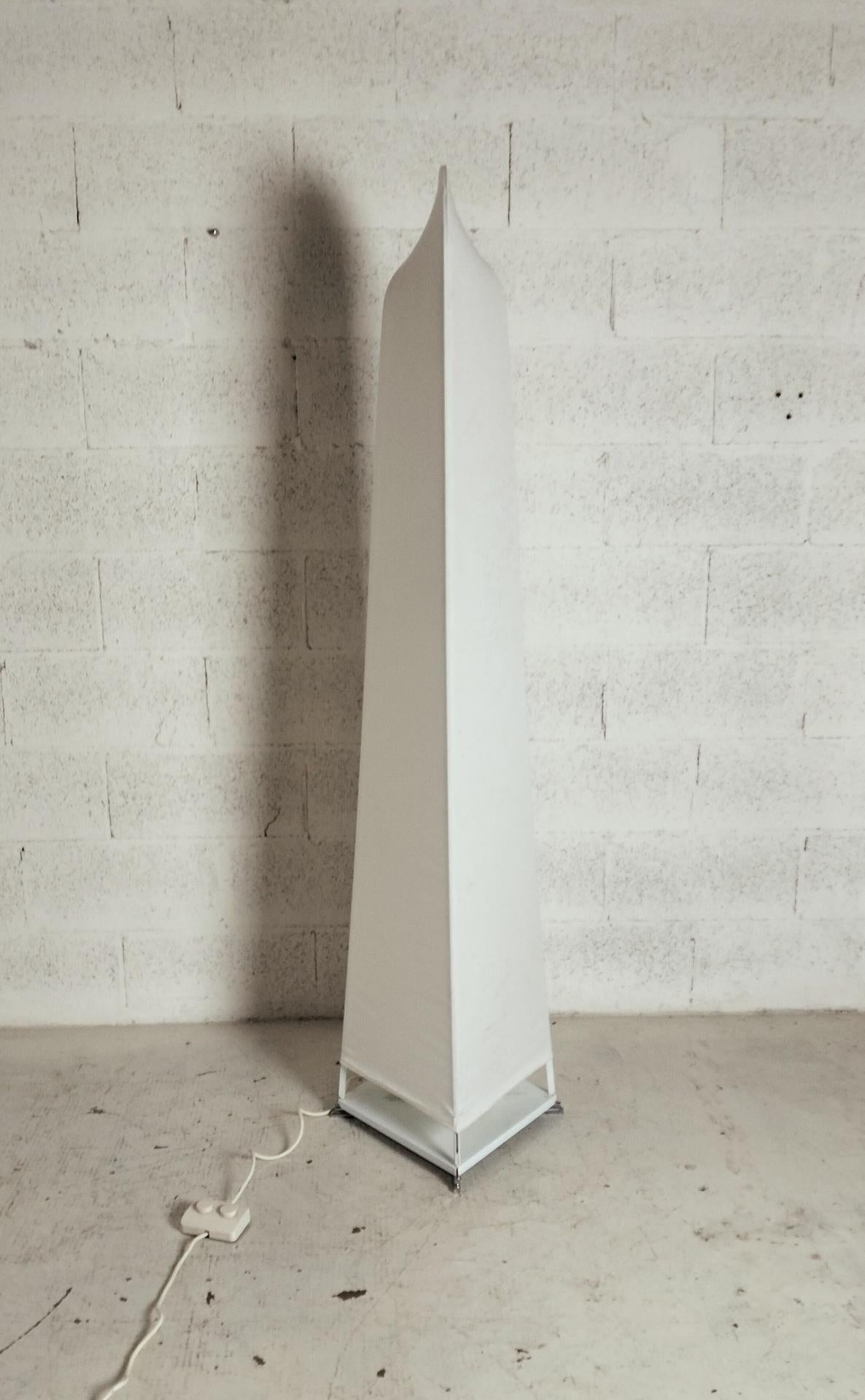 Lampada da terra Kazuki di Kazuhide Takahama per Sirrah , anni '80 In condizioni buone in vendita a Padova, IT