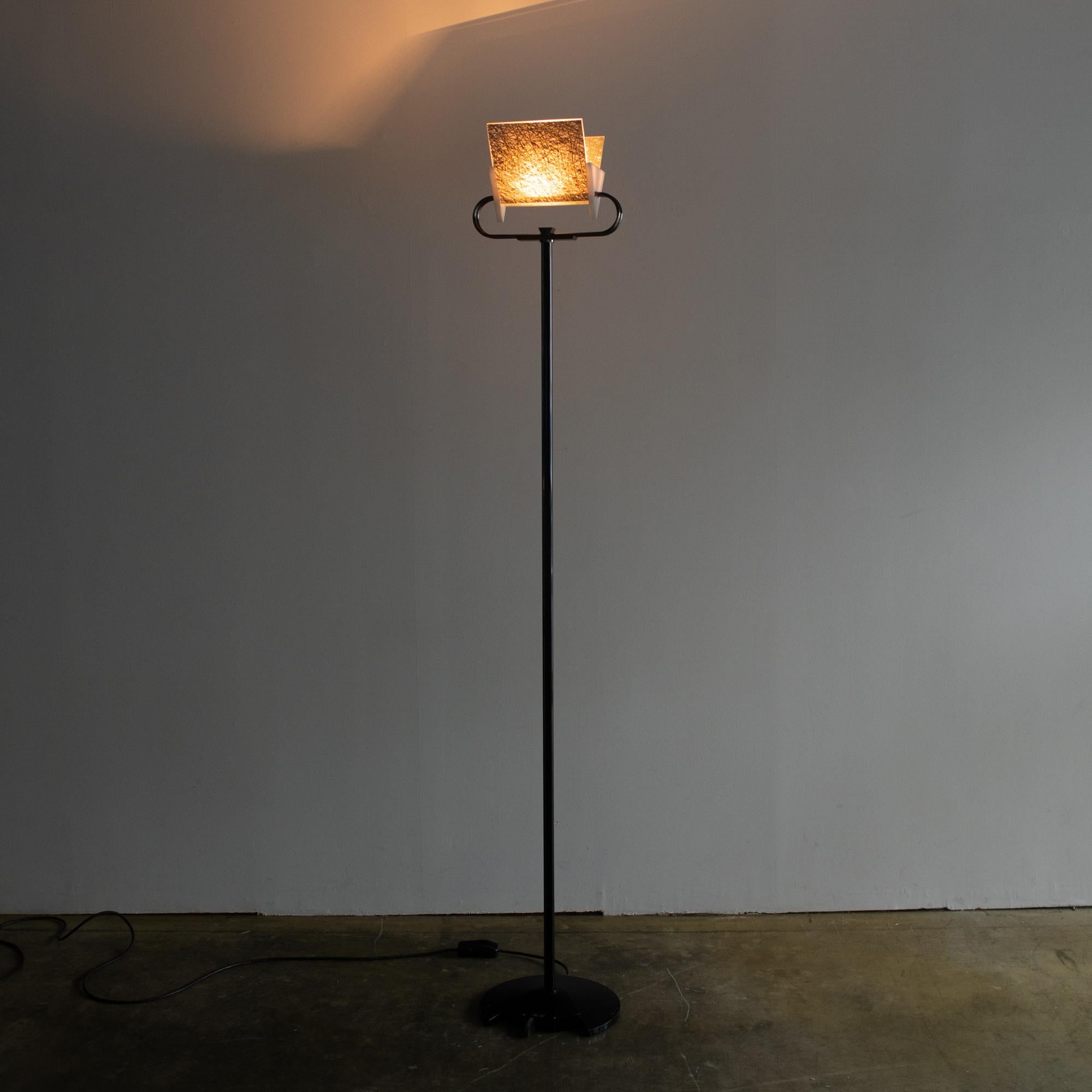 Lámpara de pie Rey y Miranda Triana 80s Arteluce Minimalsit Postmoderna Italiano en venta