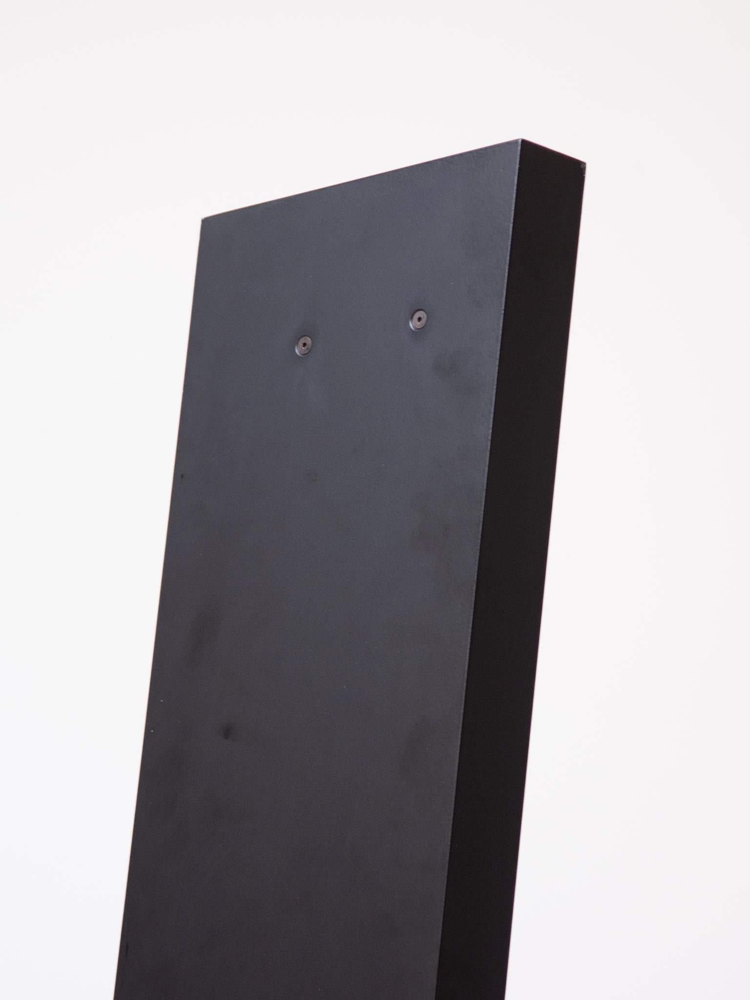 Lámpara de pie Uplighter grande de metal chapado en negro, años 80 by Poltrona Frau Metal en venta
