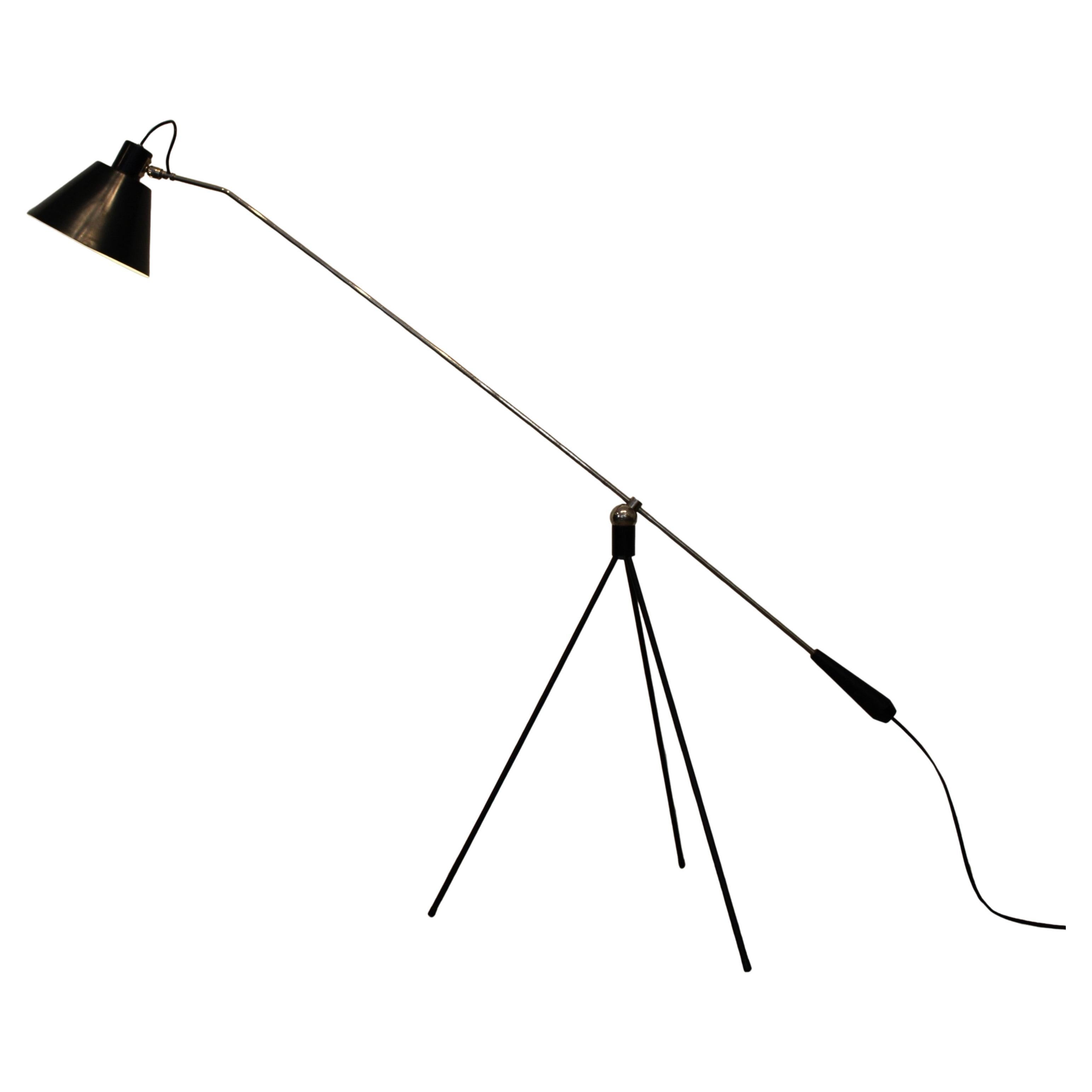 Floor lamp "Magneto" by H. Fillekes for Artifort, 1950s' For Sale