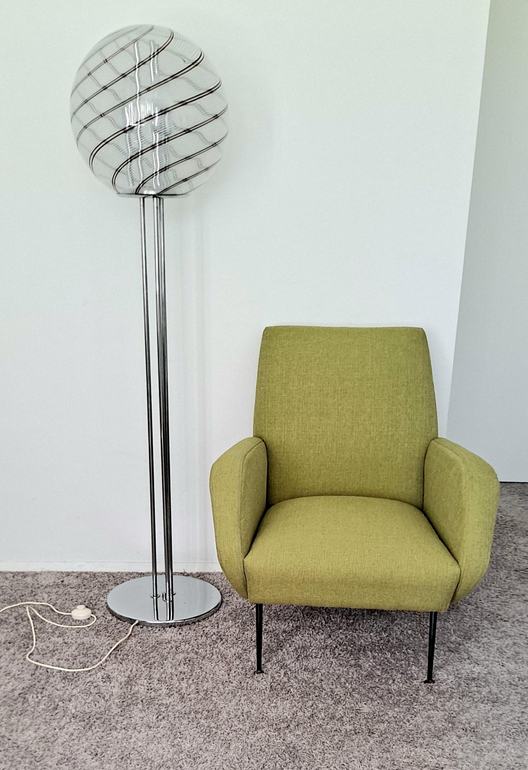 Mid-Century Modern Lampadaire Massimo et Lella Vignelli dans le style de Venini, datant d'environ 1970 en vente