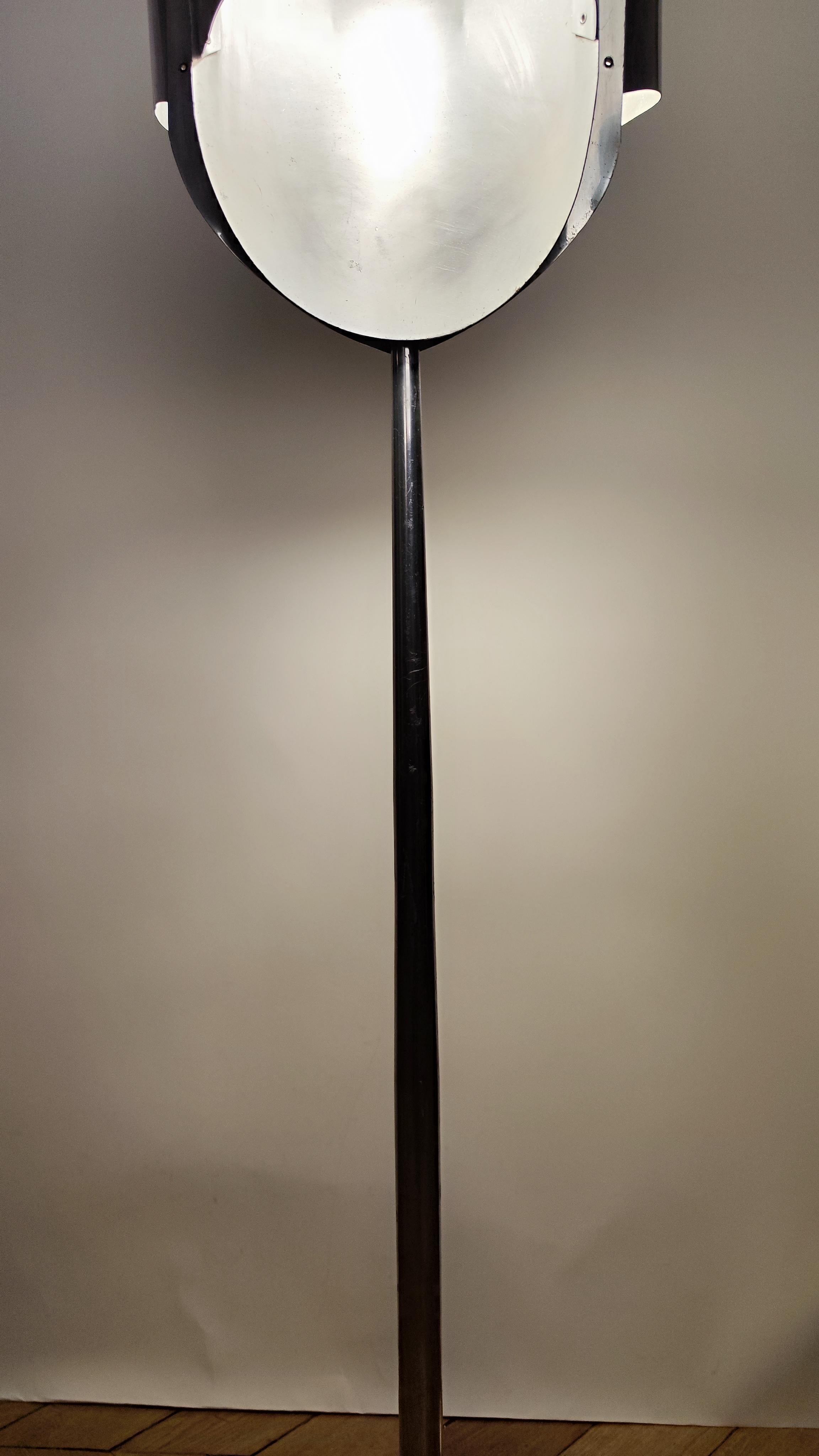 Floor lamp may attributed to Roger Tallon - 1965-1970 - France In Fair Condition For Sale In Paris, FR