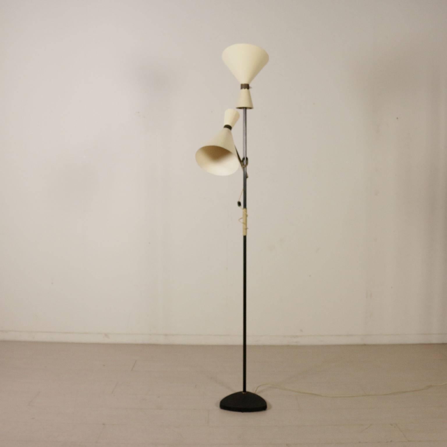 Floor Lamp Metal Brass Lacquered Aluminium Vintage, Italy, 1950s In Good Condition In Milano, IT