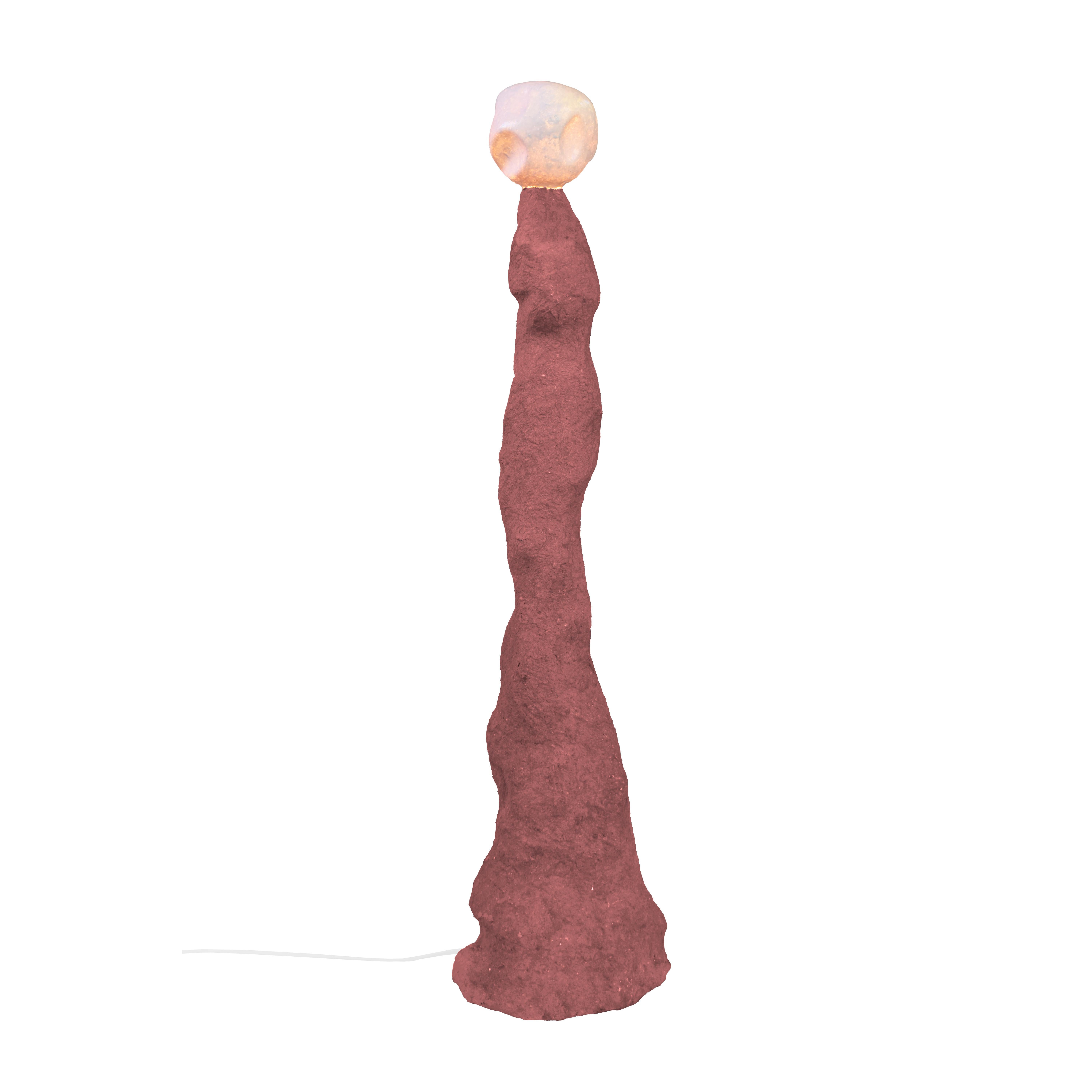 Discover the enchanting ability of the Meteora floor lamp to transport you to realms of boundless imagination. This exquisite piece, featuring a customizable light body, is more than just a lamp; it’s an experience.
Meteora's unique construction and