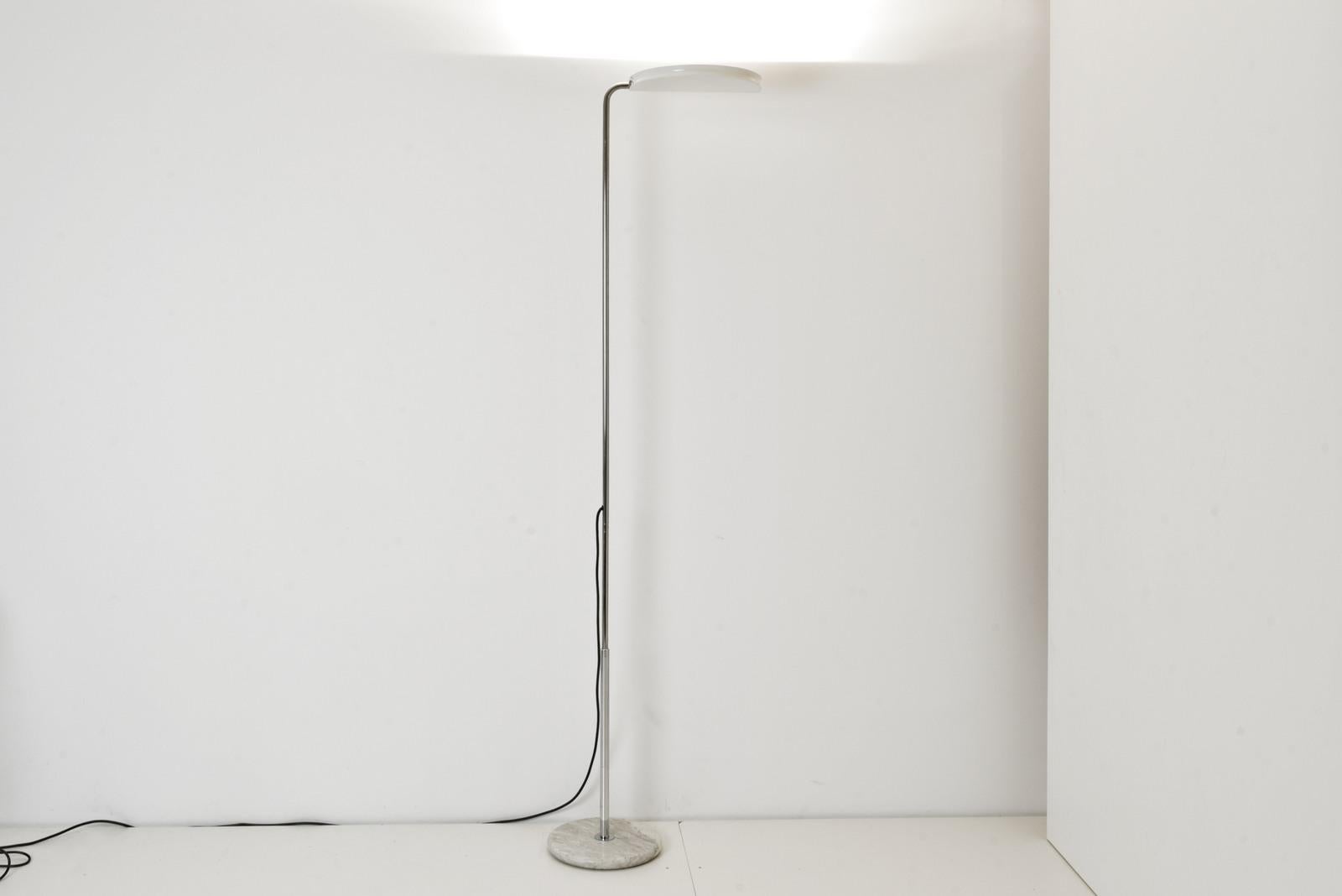 Late 20th Century Floor Lamp Mezzaluna by Bruno Gecchelin for Skipper, Italy - 1974 For Sale