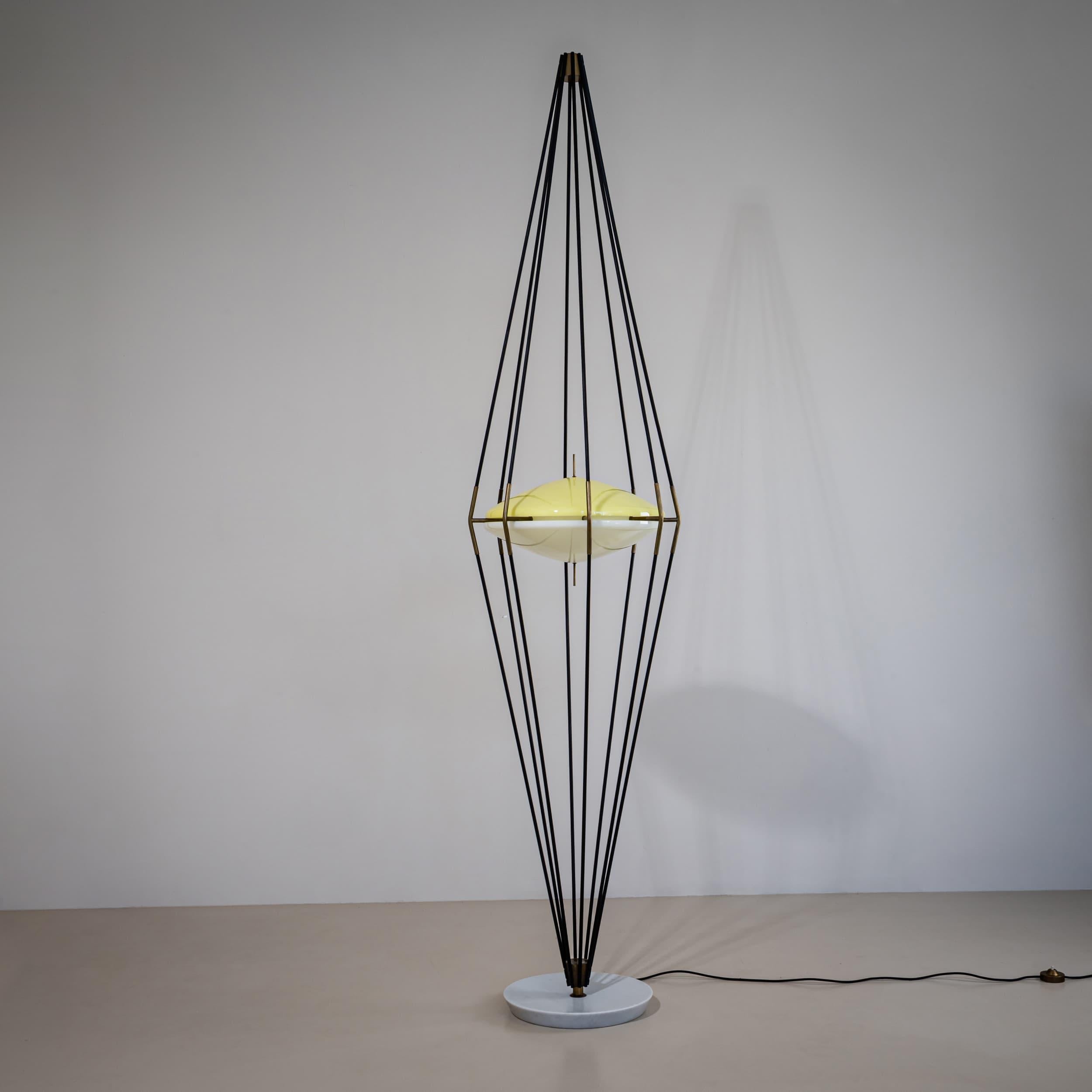 Lámpara de pie Modelo 12628 