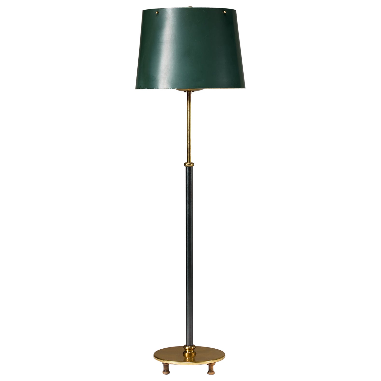 Lámpara de pie "Modelo 2564" diseñada por Josef Frank para Svenskt Tenn