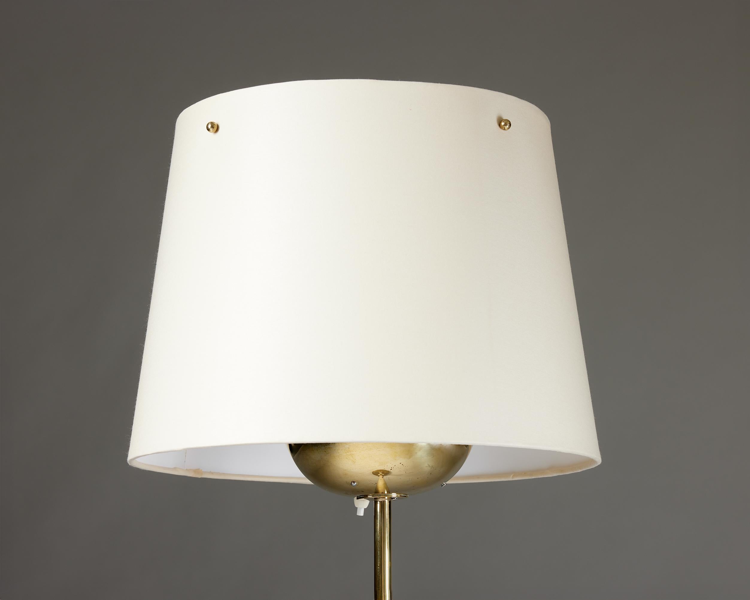 Mid-Century Modern Floor lamp model 2564 designed by Josef Frank for Svenskt Tenn, Sweden, 1950s For Sale