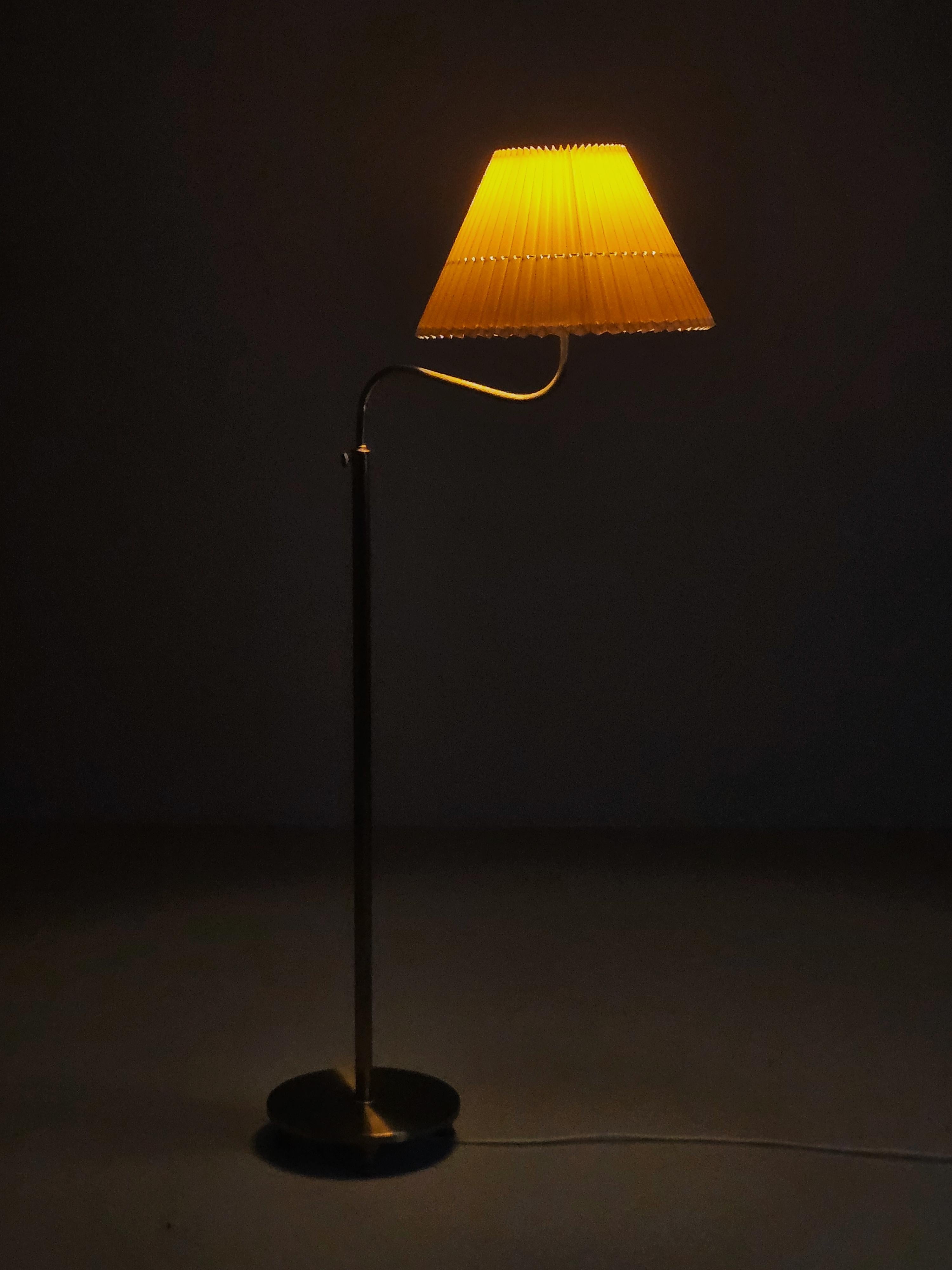 Floor lamp model '2568' by Josef Frank for Svenskt Tenn, Sweden, 1940s 3