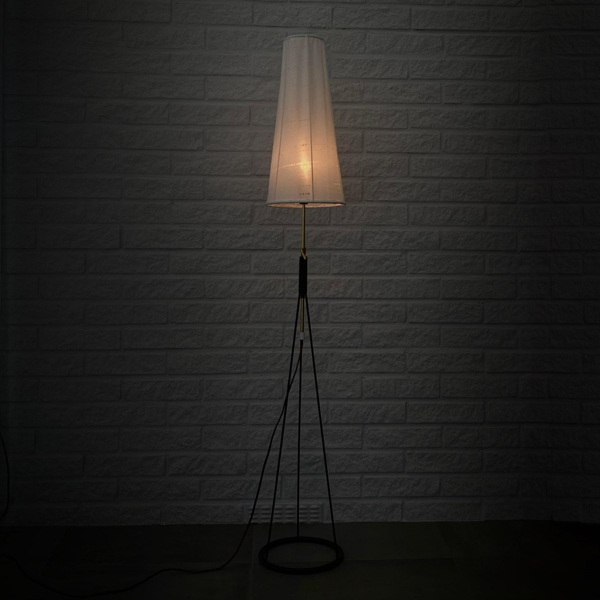Scandinavian Modern Floor lamp model 2619 by Eje Ahlgren for LUCO Armaturfabrik, Sweden, 1950’s For Sale