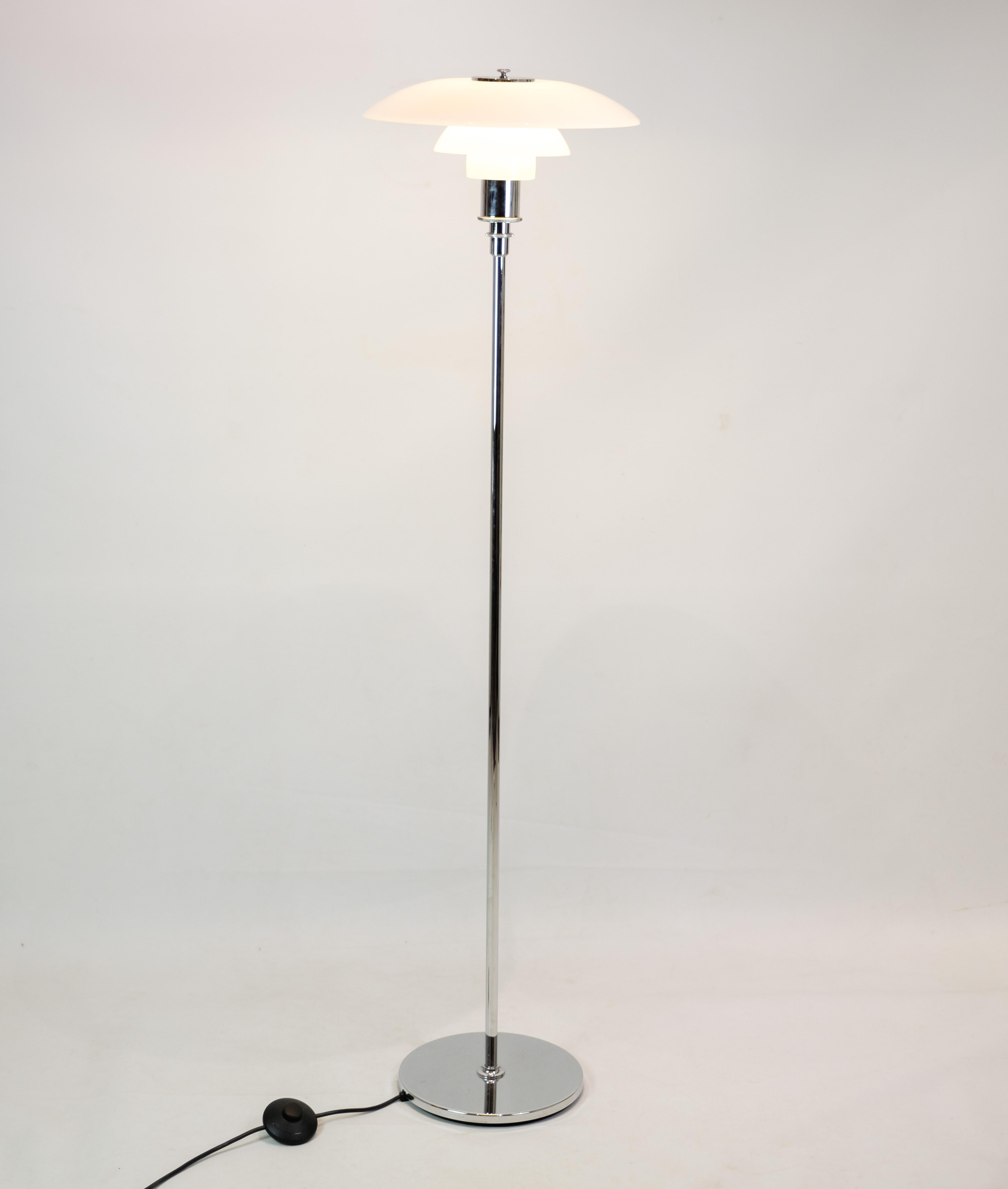 Floor Lamp Model 3½-2½ In Chrome By Poul Henningsen For Louis Poulsen From 1980s In Good Condition For Sale In Lejre, DK